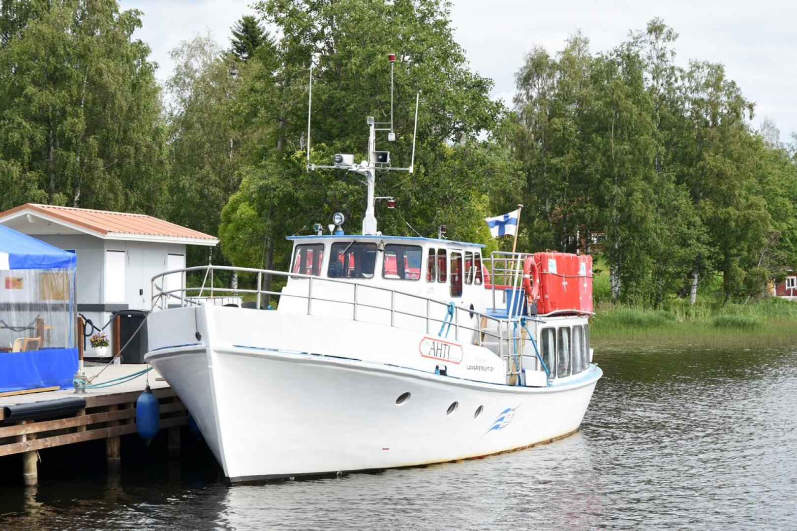 Korona vaikutti laivatoimintaan yllättävän rajusti – M/S Ahti on seilannut  Pyhäjärvellä rajoitetusti | Kalajokilaakso
