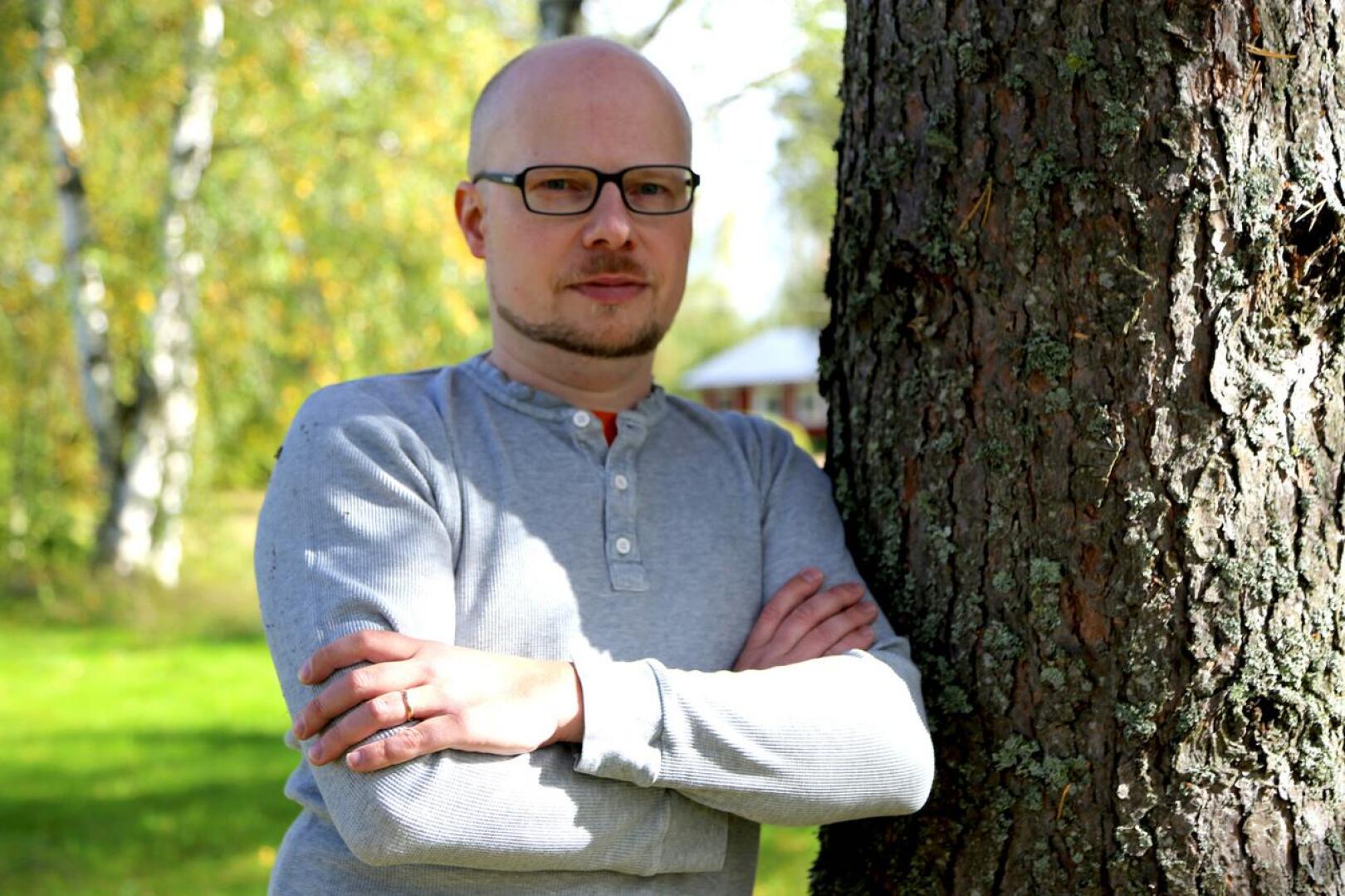 Metsäasiantuntija Juhani Räisänen pendelöi jatkossa Kokkolasta maakuntaan. 