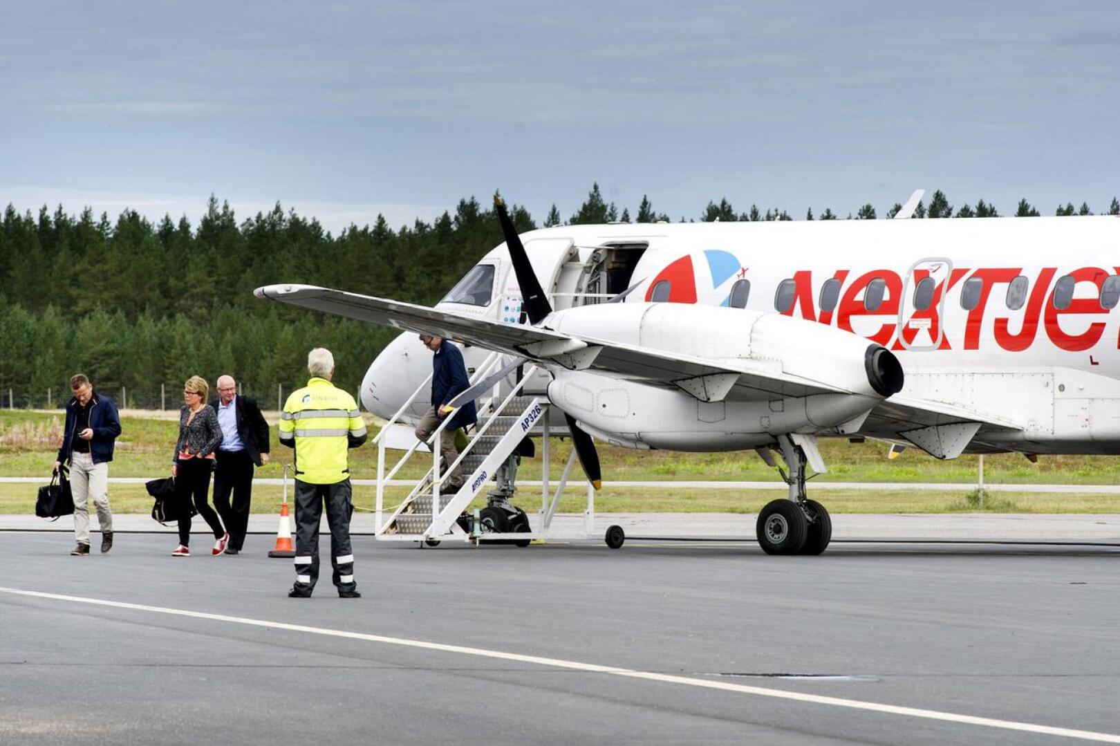 Ruotsalainen lentoyhtiö Nextjet liikennöi Kokkola-Pietarsaaren lentokentältä Ruotsiin viime toukokuuhun saakka, jolloin yhtiö hakeutui konkurssiin.