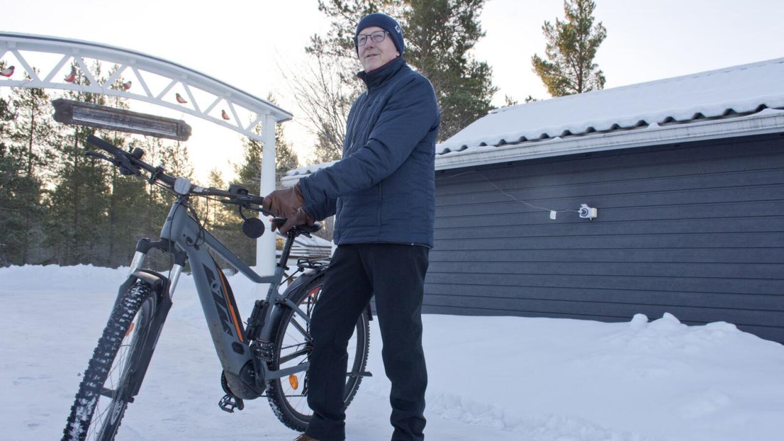 Leton Lasse Juola on pyöräillyt tänä talvena 500 kilometriä.