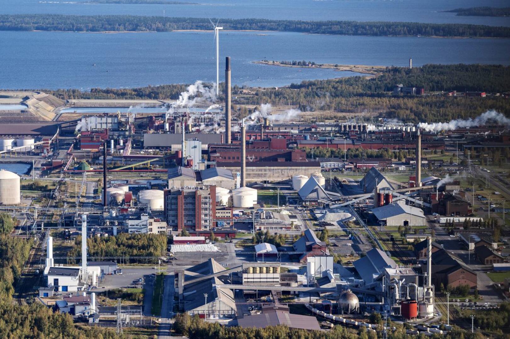 Varastorakennus rakennetaan entiselle Suomen Petroolin tontille suurteollisuusalueelle.