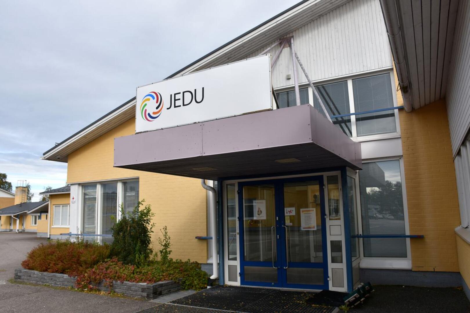 Jedun Kalajoen yksikön päärakennus aiotaan korvata uudisrakennuksella.