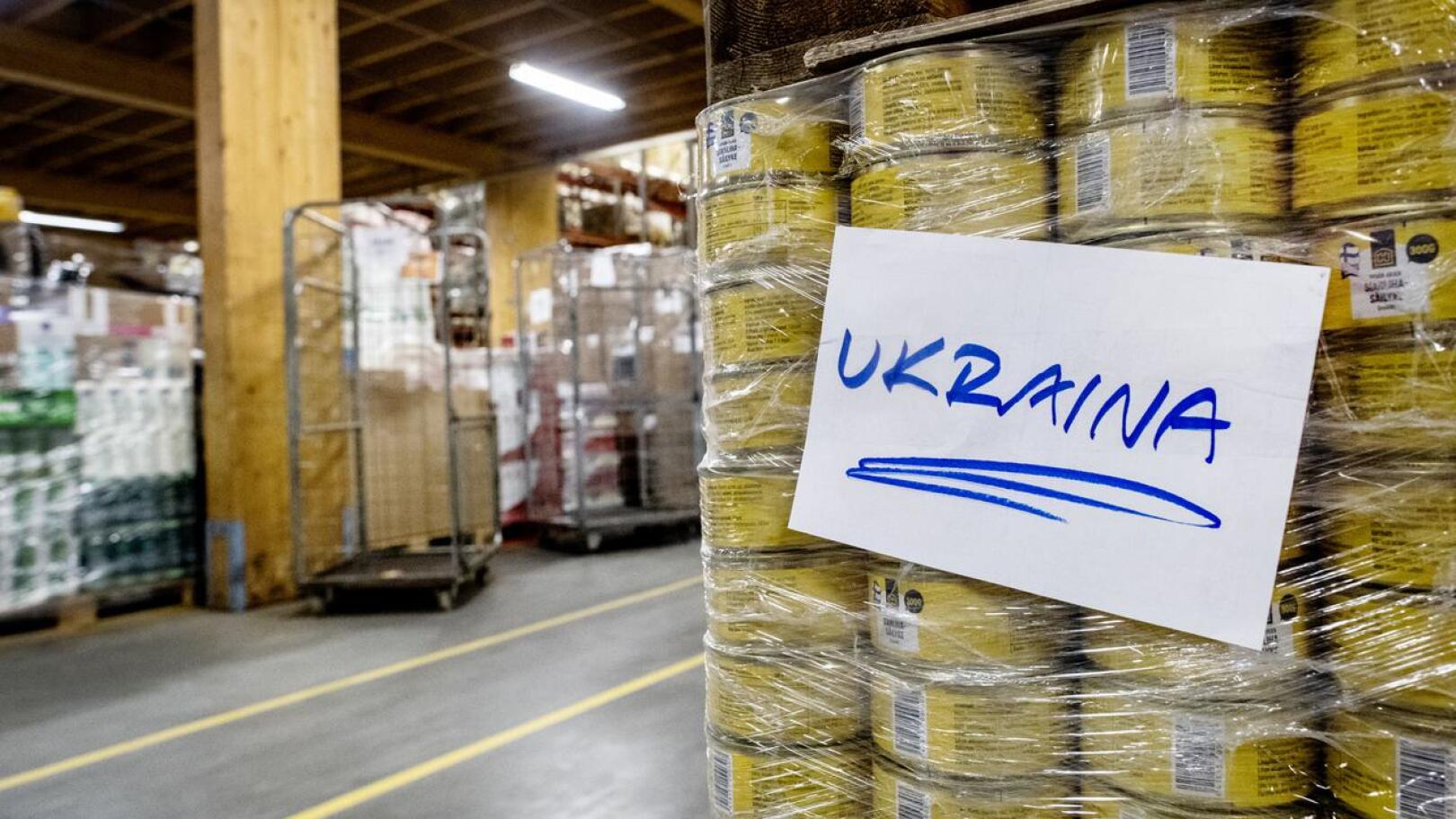 HalpaHalli on lähettänyt Ukrainaan muun muassa säilykkeitä.