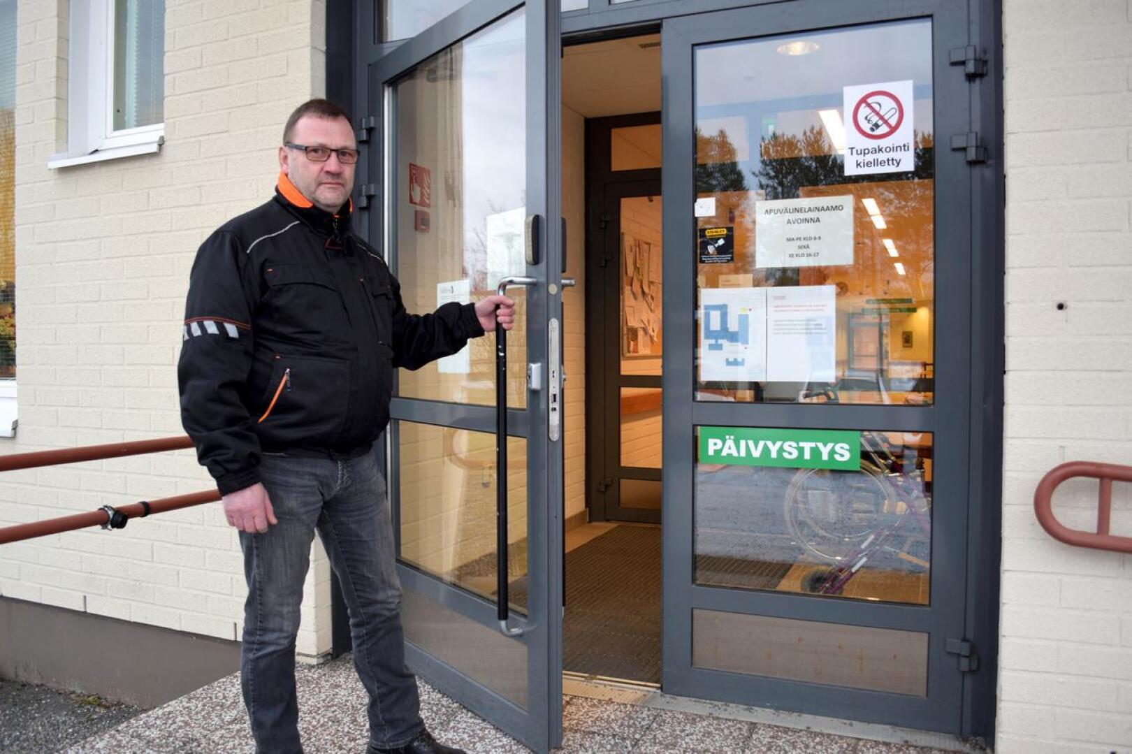 Raimo Junnikkala toivoo, että Haapajärven terveyskeskuksen korvaavat tilat saadaan pian tehtyä.