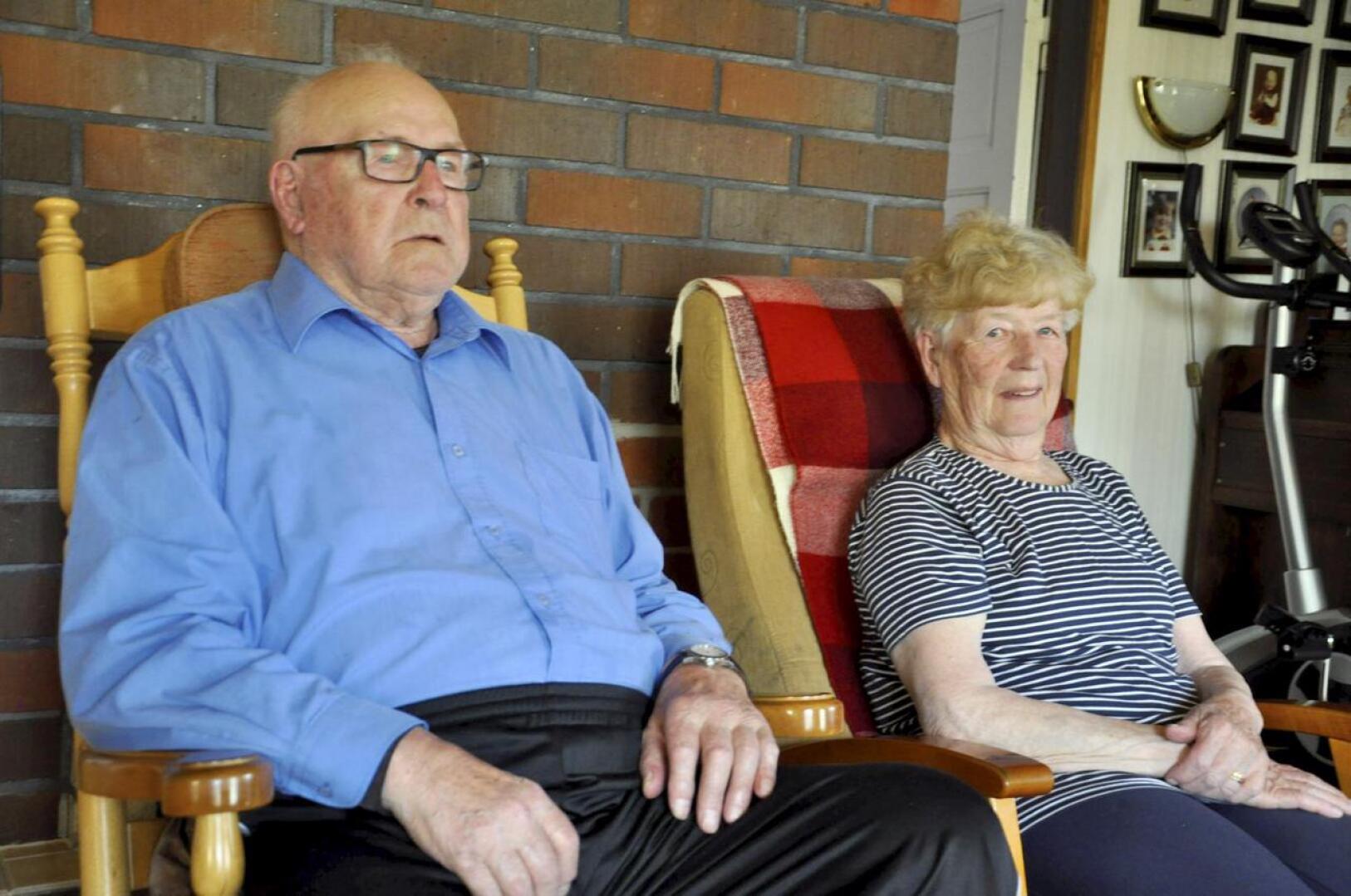 Onnea! Vappupäivän nimipäiväsankari Vappu Rutanen tapasi Pentti Sepän eläkeliiton lomamatkalla. Kaksi leskeä ovat pitäneet yhtä jo kymmenisen vuotta.
