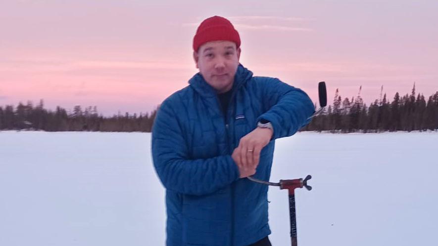 Jussi Niemi harrastaa töiden käynnin ohella muun muassa kalastusta.