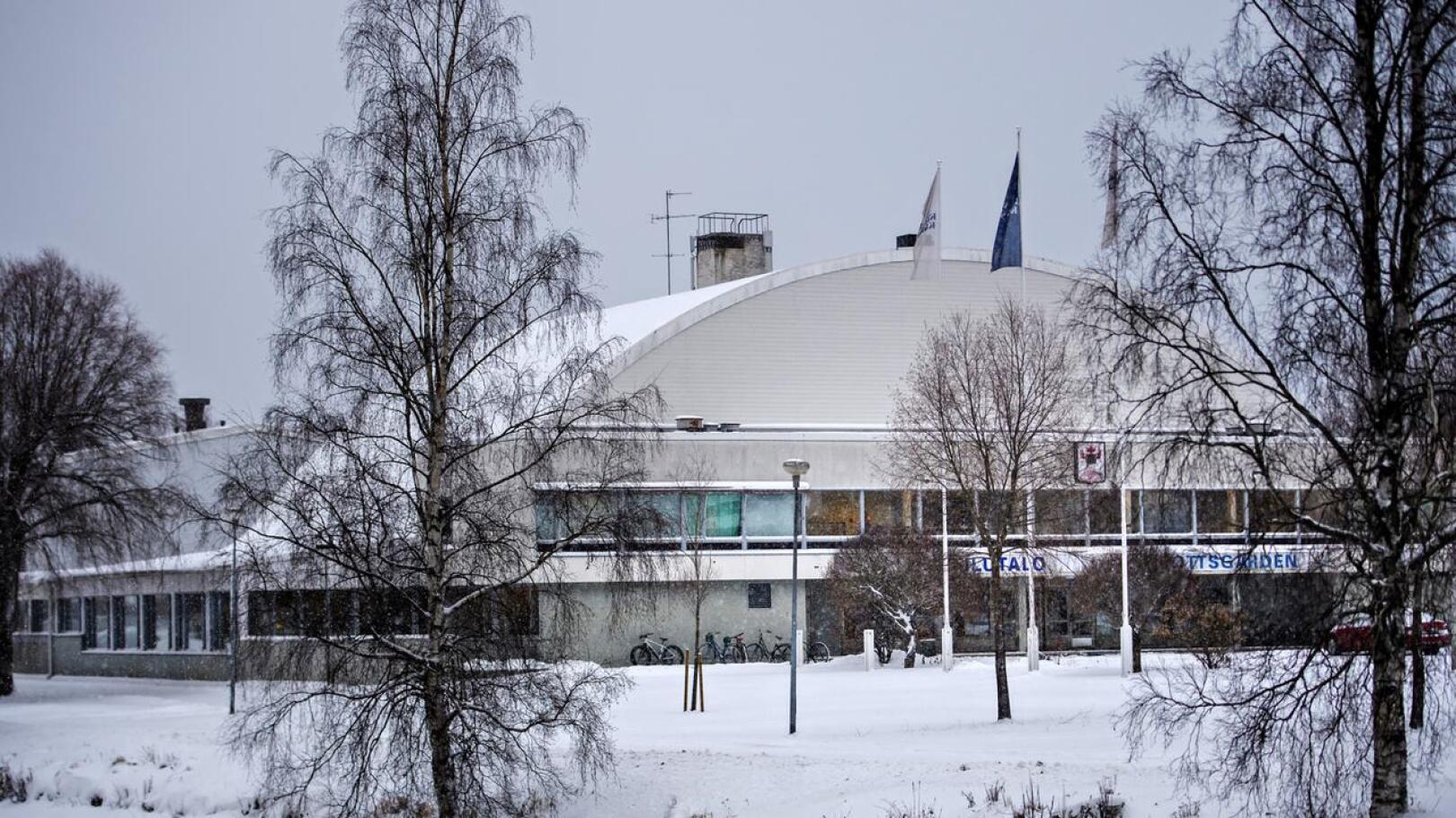 Kokkolan Urheilutalon vuonna 1964 valmistuneen vanhan osan on suunnitellut arkkitehti Einari Teräsvirta.