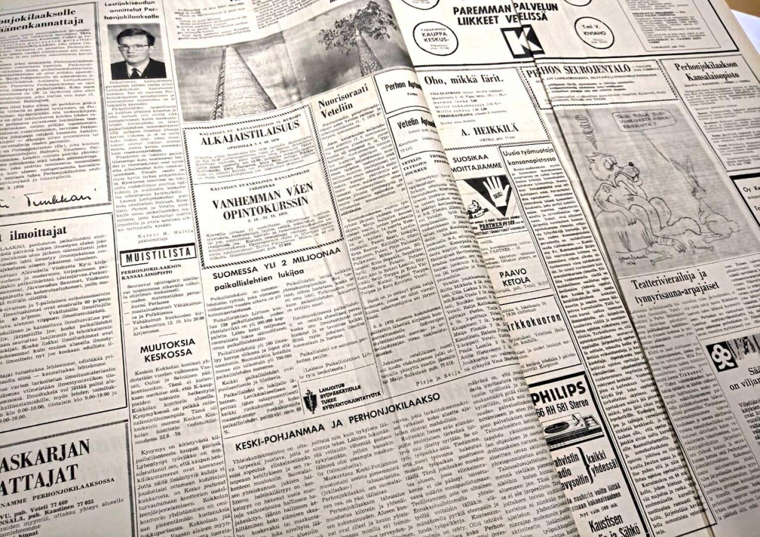 Ensimmäiset vuoden Perhonjokilaakso ilmestyi broadsheet-kokoisena sanomalehtenä. Sivuja 7-palstaisessa lehdessä kerrottiin jatkossa olevan neljä. 