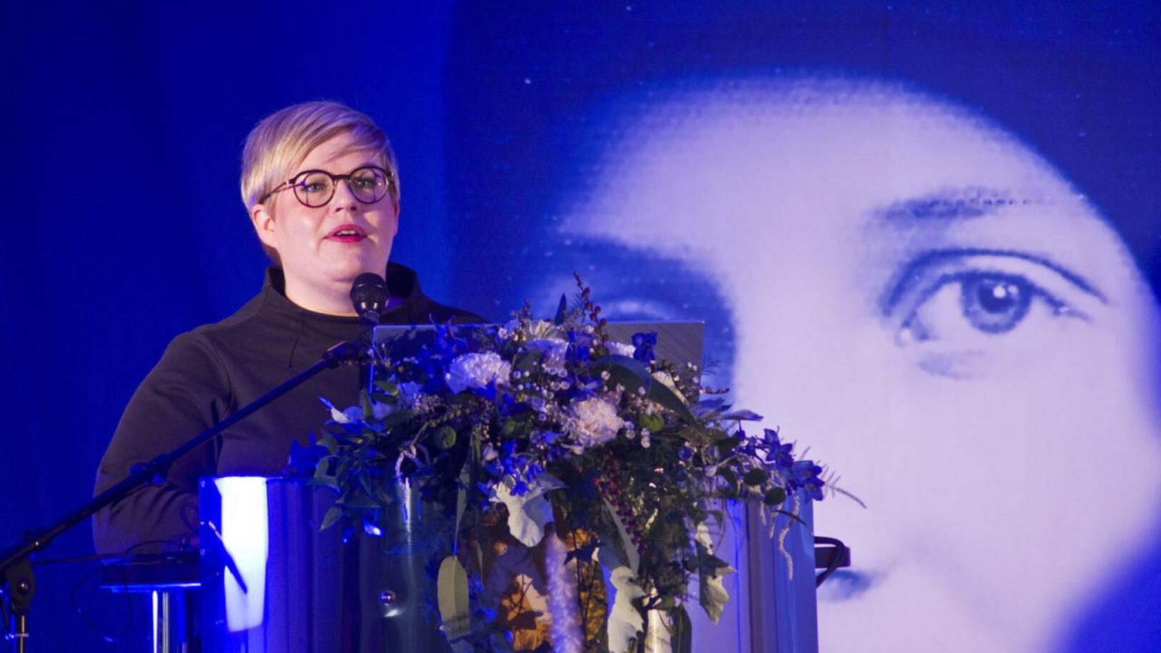 Valtiovarainministeri Annika Saarikko toi Kerttu Saalasti -seminaariin valtiovallan tervehdyksen.