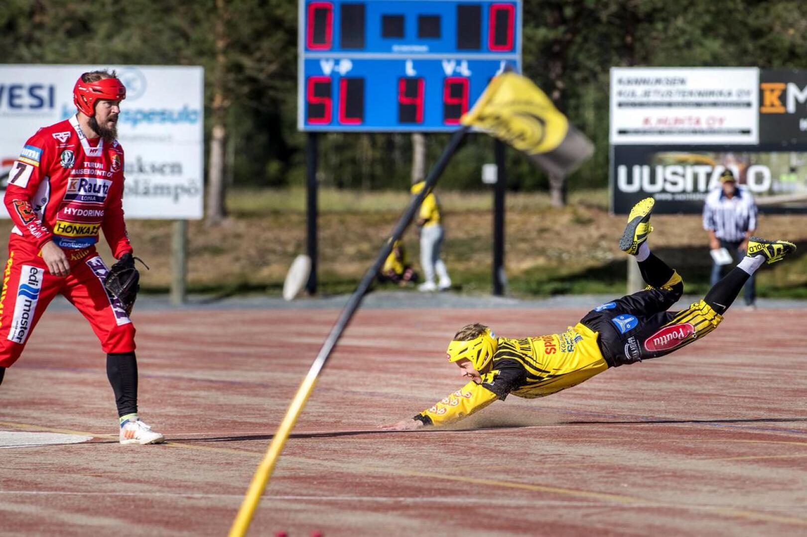 Ylivieska ja Kannus putosivat kauden päätteeksi ykköspesiksestä. Pöytyä luopui nyt paikastaan maan toiseksi korkeimmalla tasolla. Kuva viime kesän Kannus-Pöytyä -ottelusta.