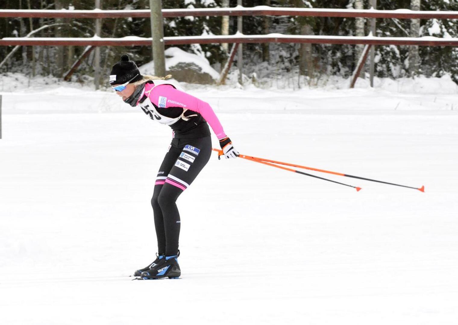 Anni Alakoski voitti Kuusamossa viikonlopun molemmat kisat.