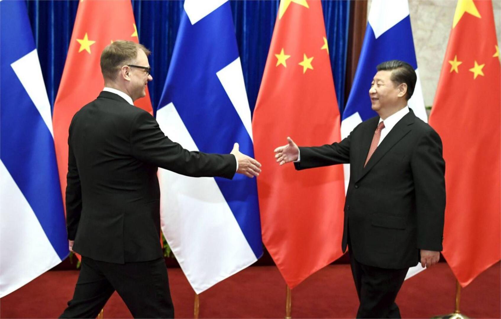 Pääministeri Sipilä sanoi Pekingissä presidentti Xin huhtikuisen Suomen-vierailun olleen yksi itsenäisyyden juhlavuoden kohokohdista. LEHTIKUVA / JUSSI NUKARI