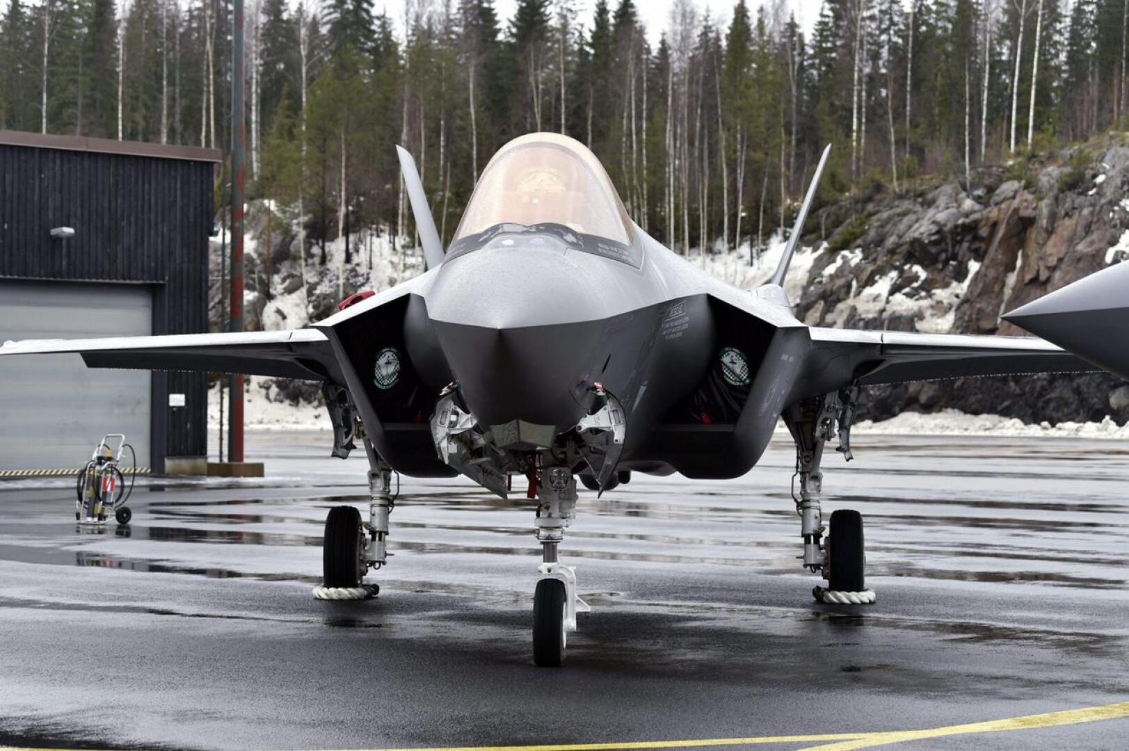 Amerikkalainen Lockheed Martin F-35 -hävittäjä mediaesittelyssä Pirkkalassa 10. helmikuuta 2020.