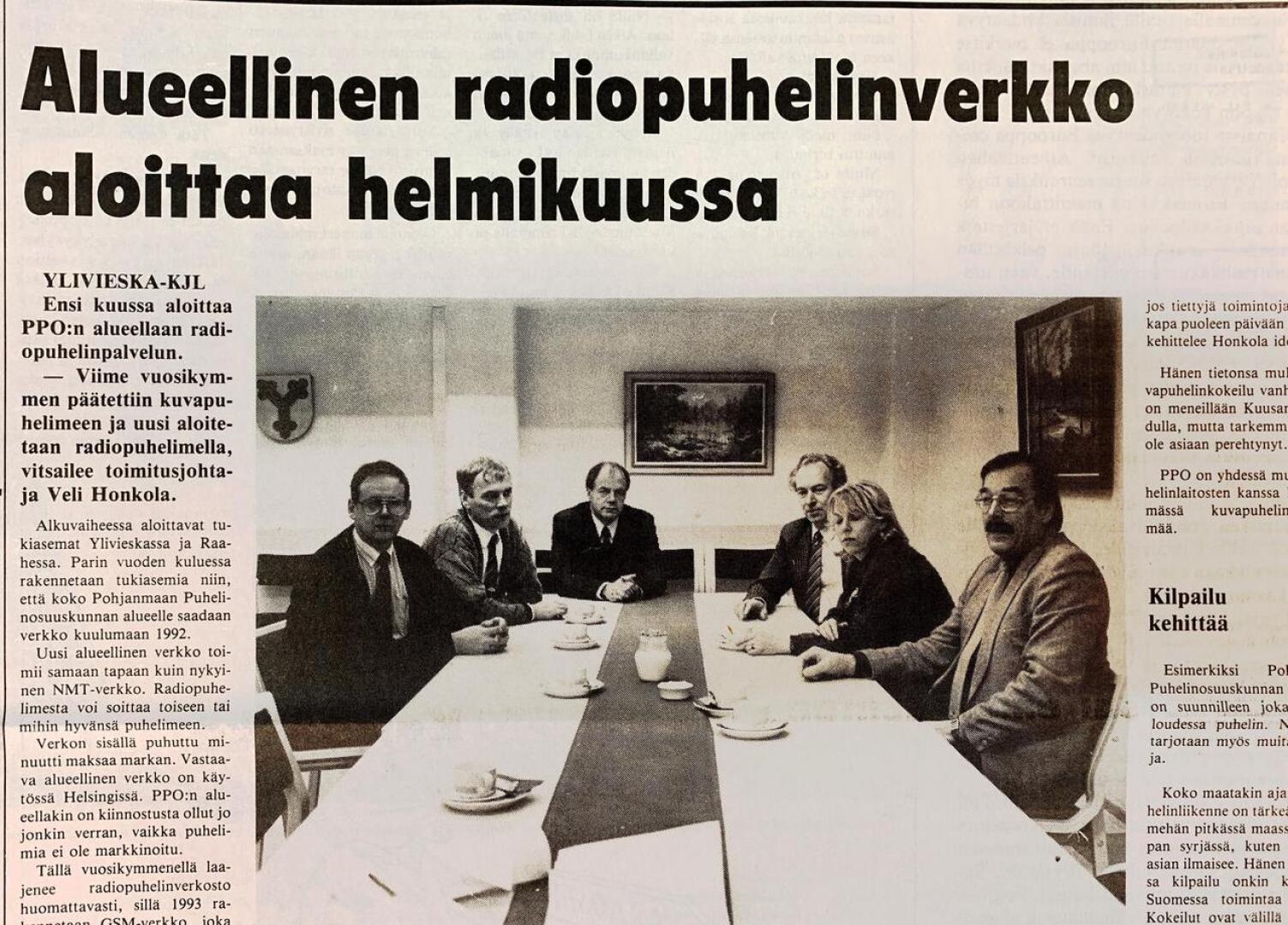 Pohjanmaan puhelinosuuskunnan johtoryhmä oli 30 vuotta sitten Kalajokilaakson aamukahvivieraana.