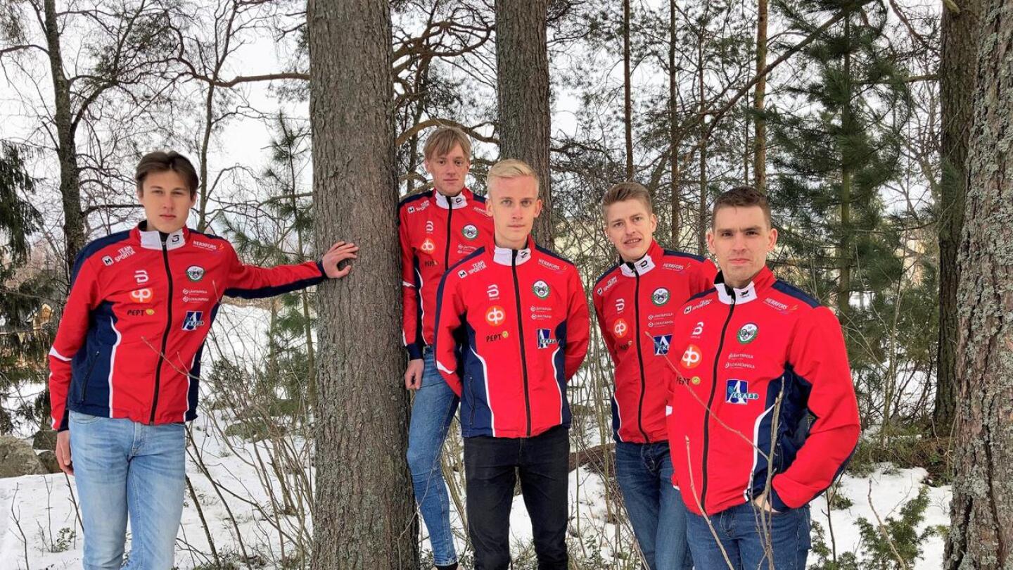 IF Brahen ensi kauden suunnistusjoukkueen rungon muodostavat Valter Joensuu (vas.), Emil Jansson, Otto Gripenberg, Daniel Stenlund ja Fredrik Portin.
