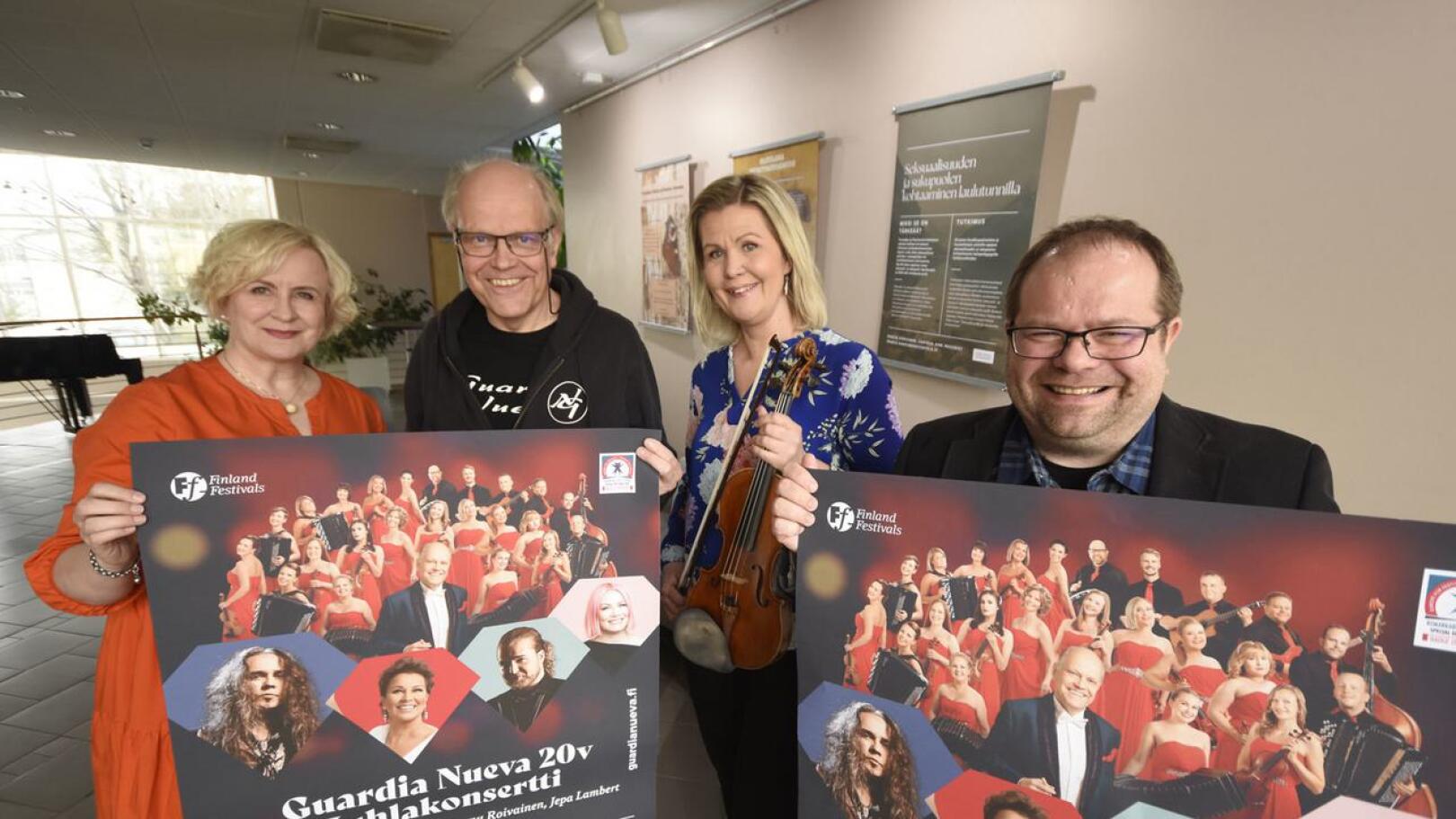 Guardia Nuevan juhlakonsertti järjestettiin toukokuussa Kokkolan jäähallissa. Arkistokuva. Kuvassa Anne Brandt (vas.), Raimo Vertainen, Heidi Kumpula ja Sami Luoma.