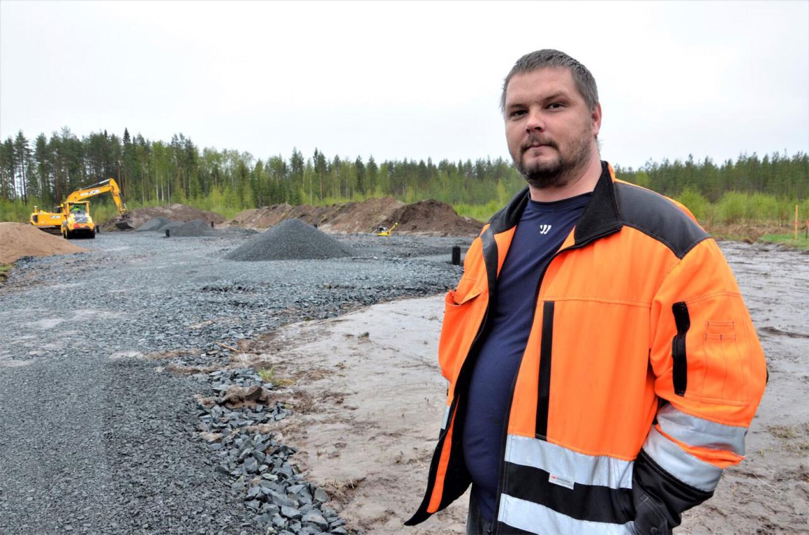 Lauri-Steelin uudet toimitilat valmistuvat syksyllä. Jarno Muholan mukaan se tarkoittaa myös lisää työpaikkoja.