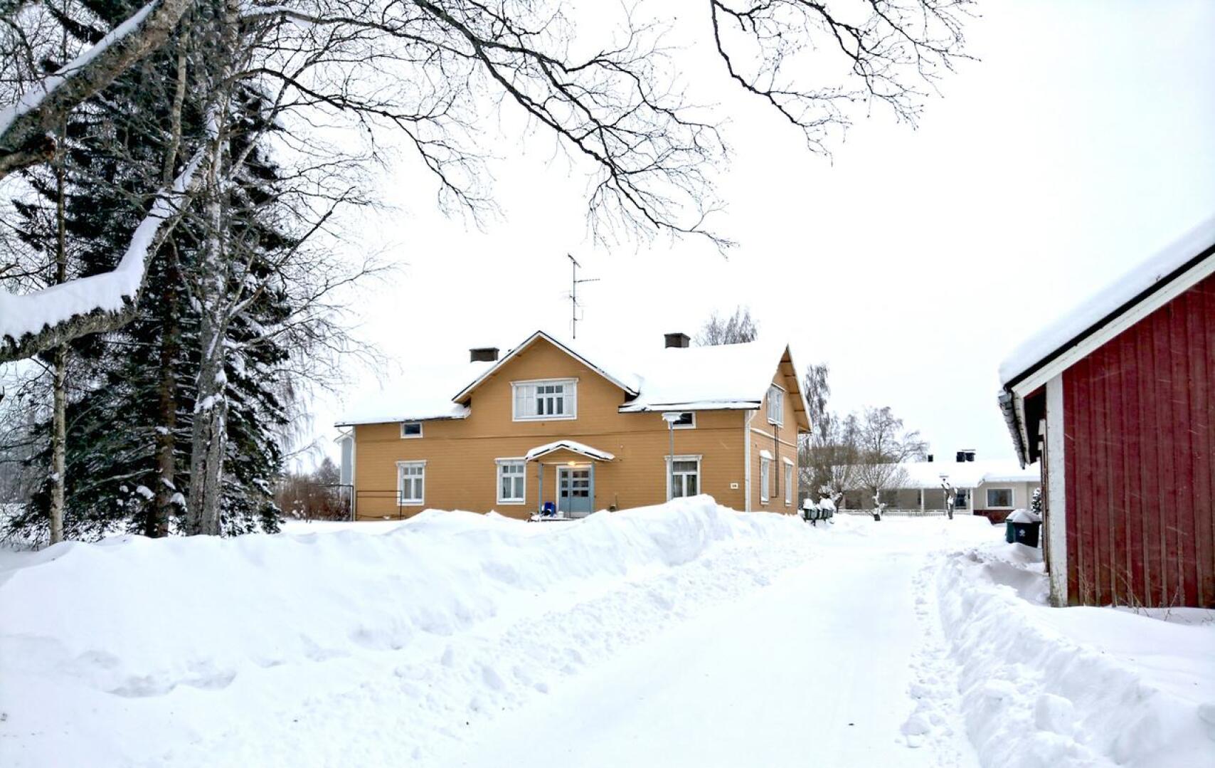 Räyringissä sijaitsevassa Onnelassa on aikoinaan toiminut kunnantoimisto. Nykyään rakennuksessa on asuinhuoneistoja.