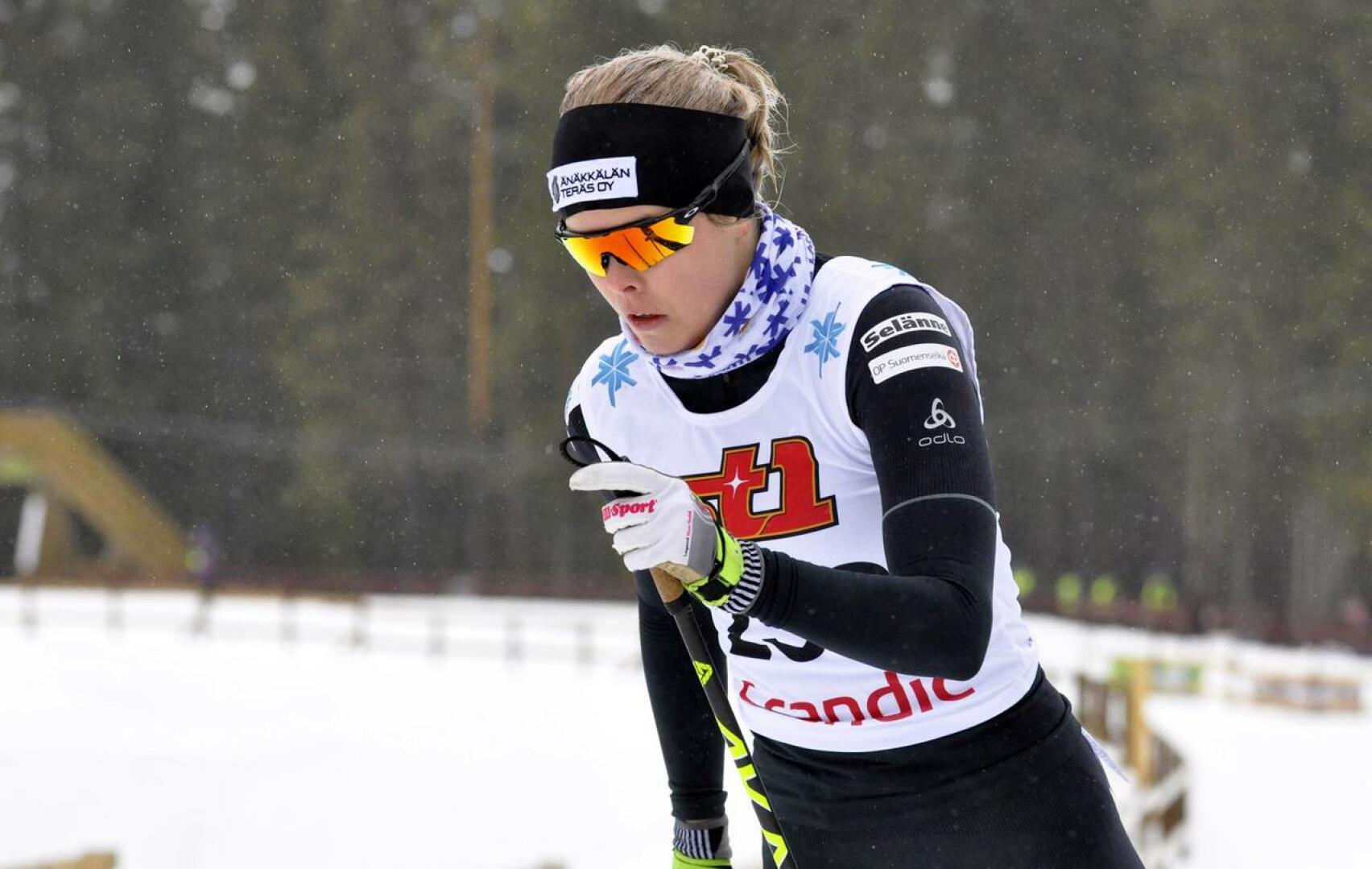Anni Alakoski hiihtää Rukan maailmancupissa Suomen kansallisessa ryhmässä.
