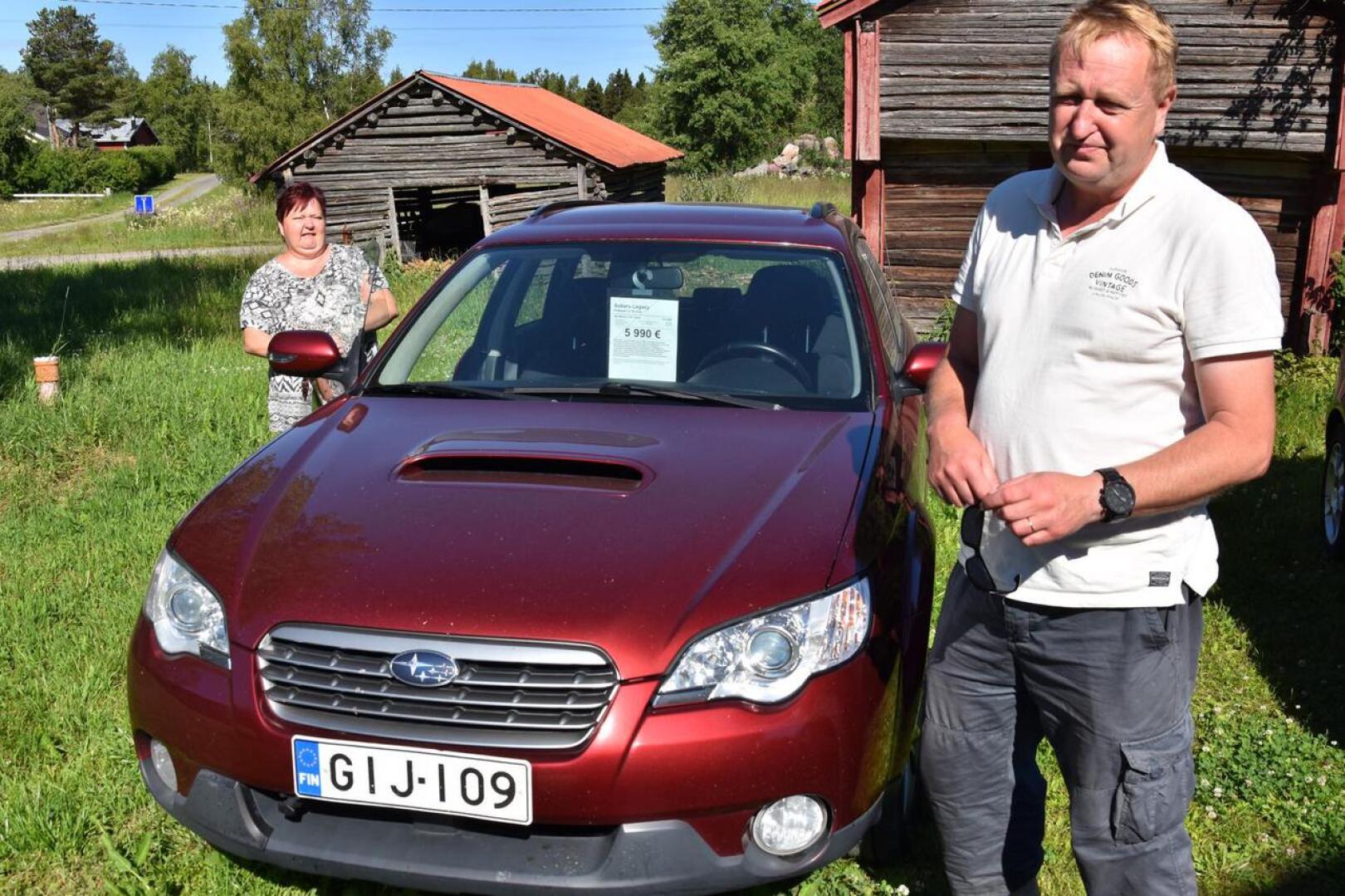 Himangan Konemyynti on Anttilan Sanna-vaimon yritys. Juha Anttila toimii omien sanojensa mukaan vain palkattomana renkinä.