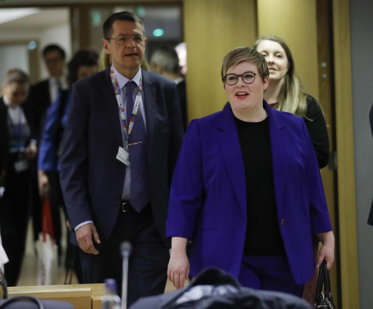 Suomen valtiovarainministeri Annika Saarikko saapuu Ecofinin valtiovarainministerien kokoukseen tiistaina Brysselissä.
