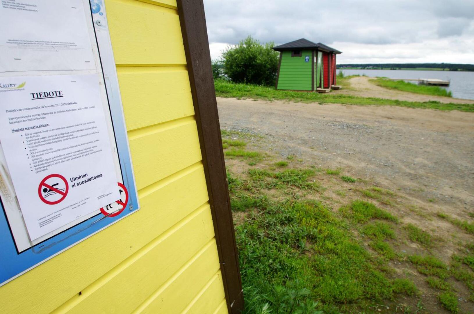 Pidisjärven rantaan Kyläojan uimarannalle tuotiin aiemmin heinäkuussa tiedote sinilevähavainnoista, mutta enää ne eivät uimarantaa kiusaa.