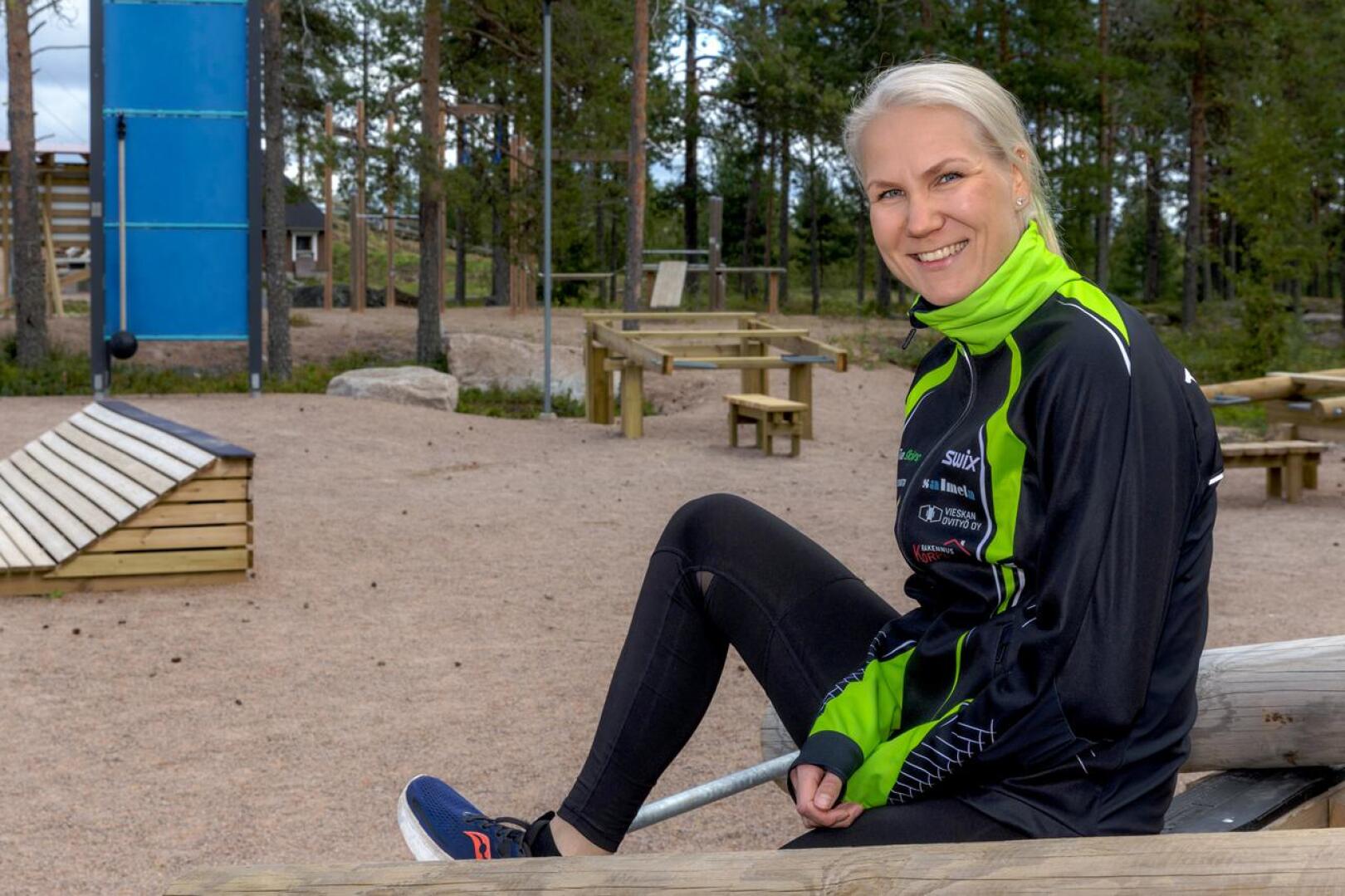 Roosa Juuska tykkää, että Haapaveden Lumimaasta on tullut monipuolinen harjoittelupaikka.