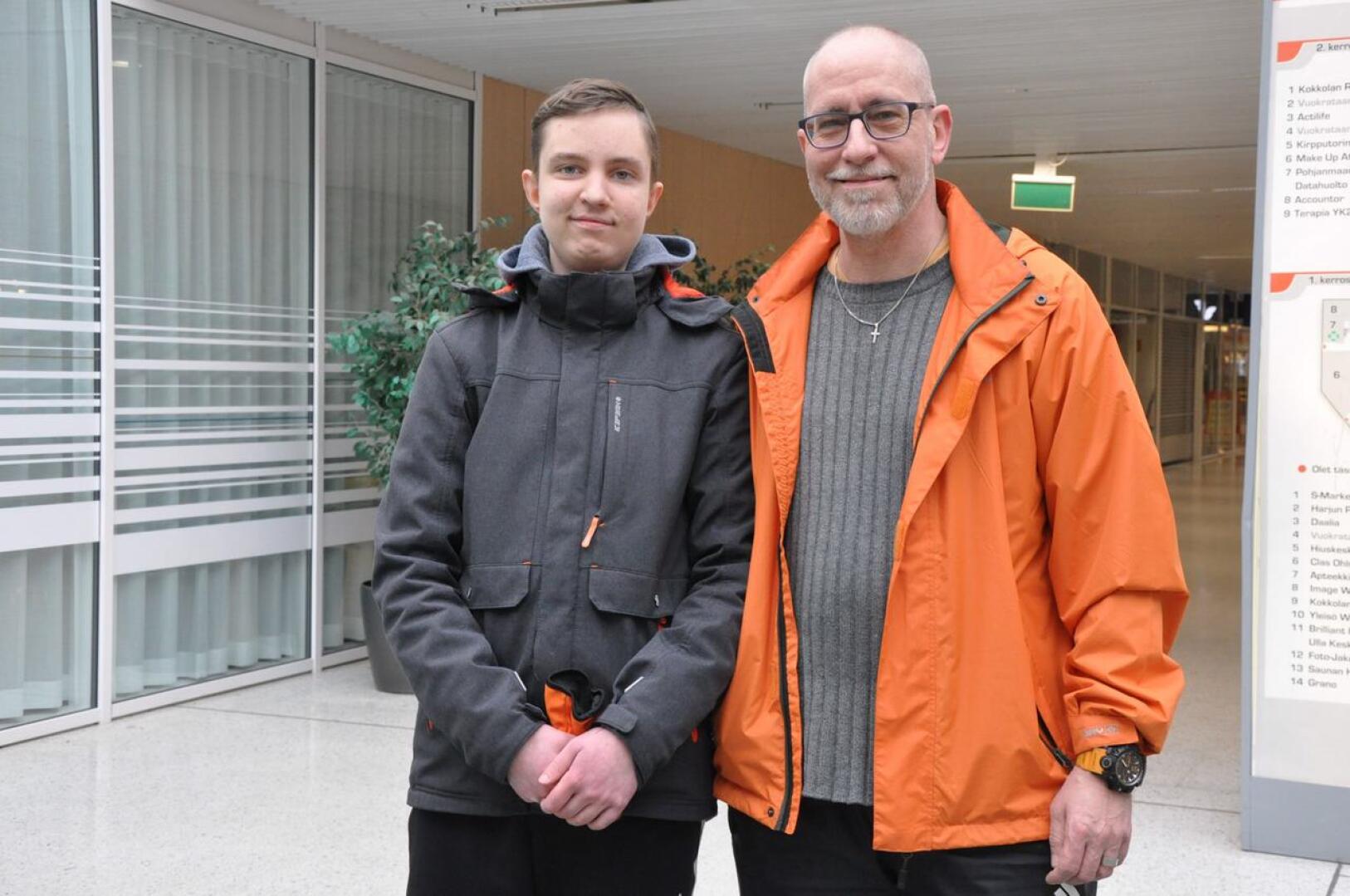 Andy Bjerén Koskinen ja poikansa Robin ovat molemmat syntyneet Tukholmassa, vieläpä samassa sairaalassa. Kokkola on kuitenkin nyt kotikunta.