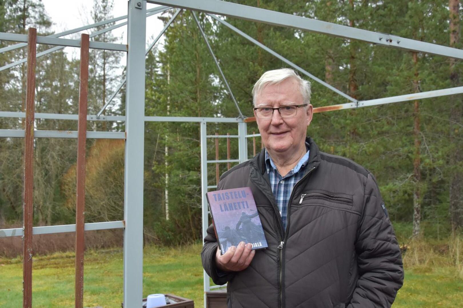 Fiktiota faktoista. Veli Ranta-Ojalan uusin romaani Taistelulähetti on kuvitteellinen tarina, joka perustuu Eskolassa asuneen Tauno Kauppilan sotataipaleeseen.