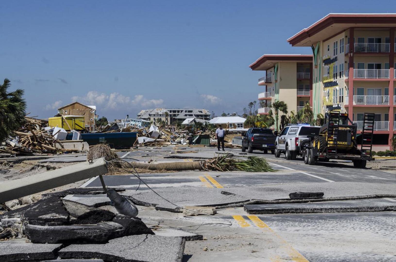 Floridaa runnellut hurrikaani on tappanut ainakin 18. Taloudelliset vahingot nousevat useisiin miljardeihin euroihin.