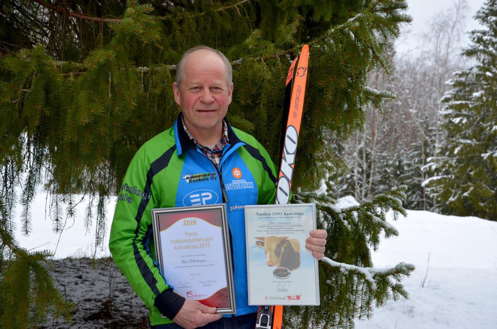 Onnea! Lampilla monelle tuttu liikuttaja Teijo Peltokangas sai tänä vuonna täyteen huimat hiihtokilometrit.
