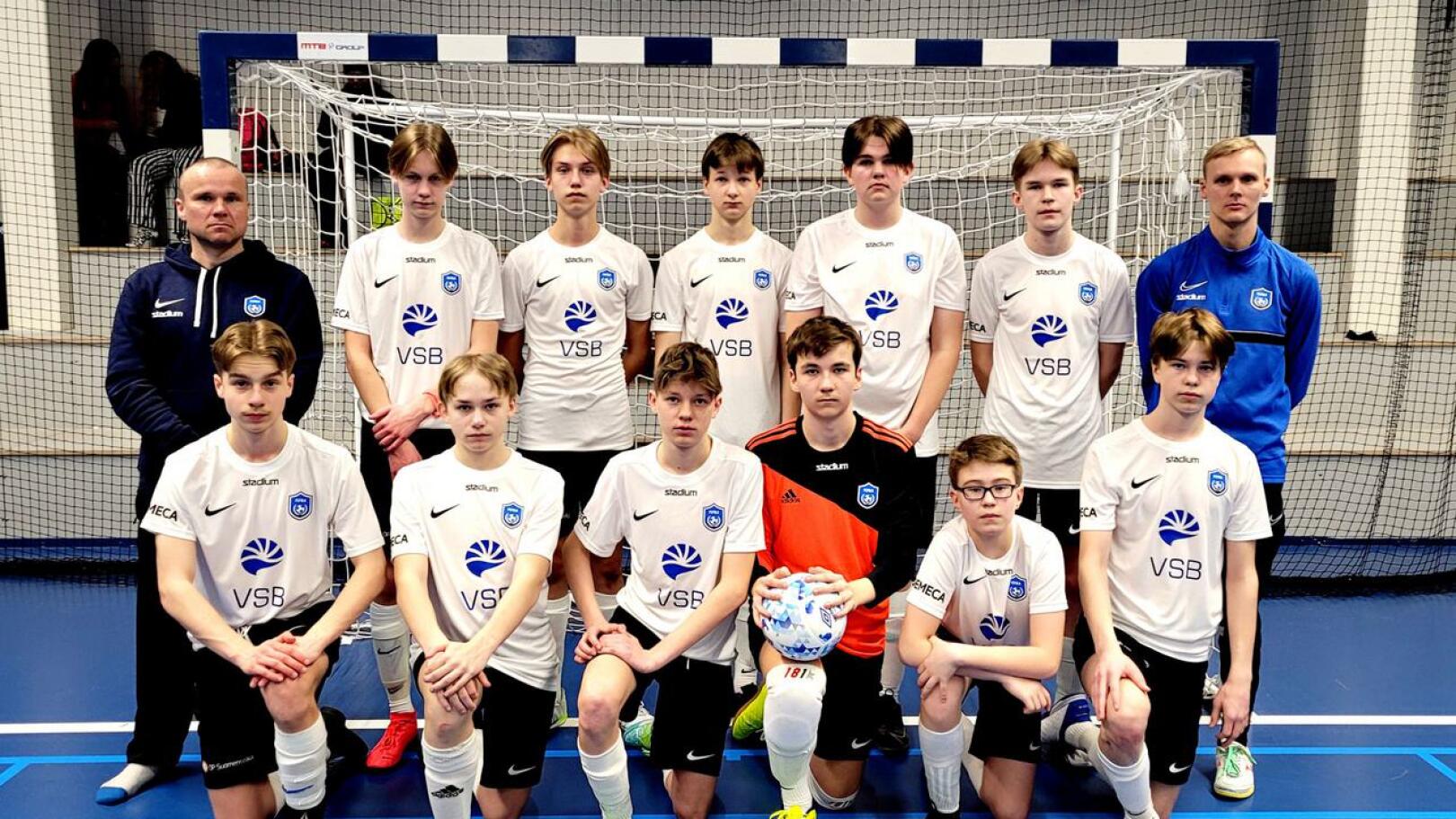 FC Folkin P15-joukkue pääsi viime viikonvaihteessa mittauttamaan taitotasonsa Suomen futsal-huippuja vastaan Tampereella.