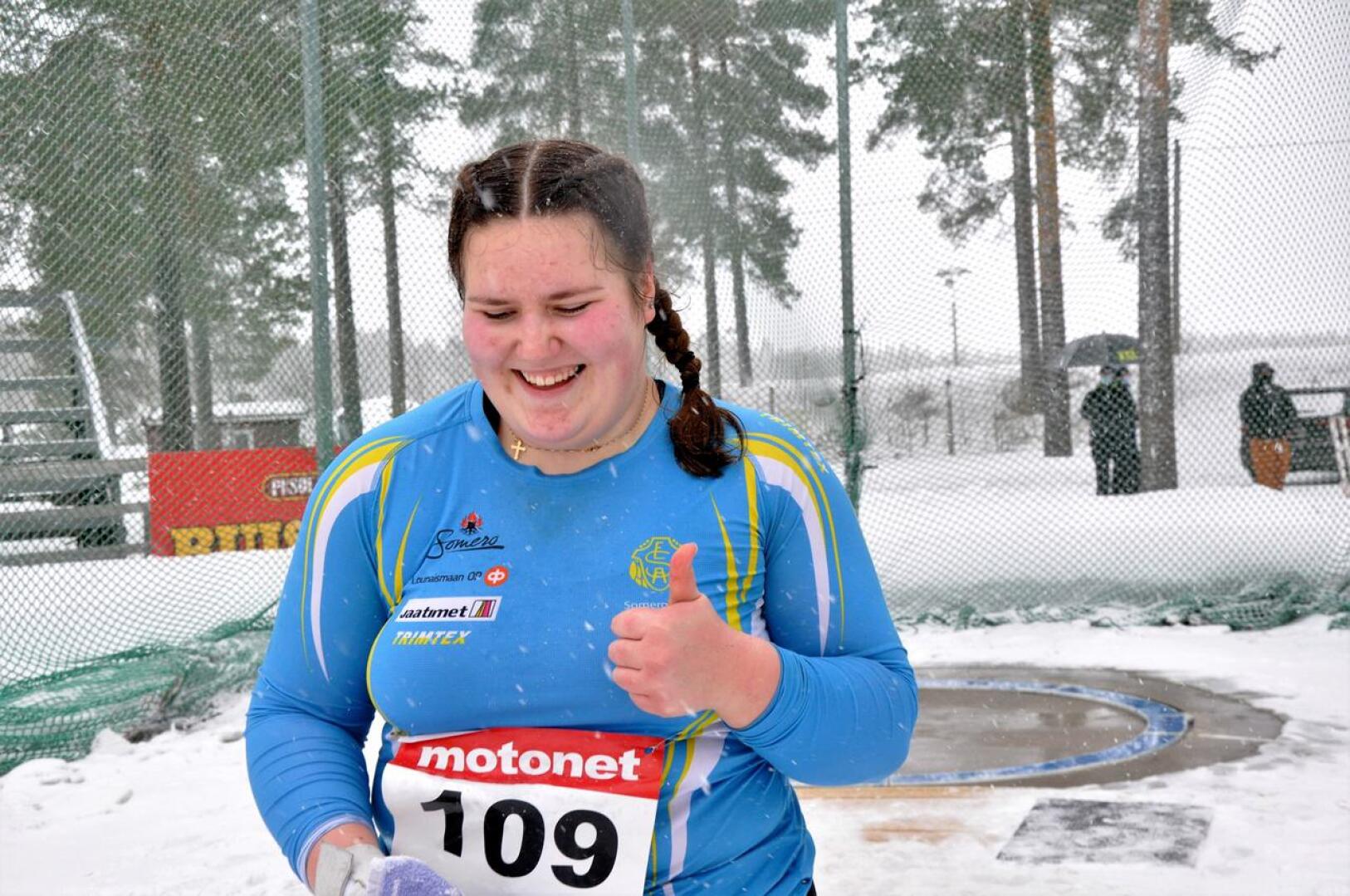 Silja Kososen pitkiä moukarikaaria nähtiin Kautisella myös maaliskuussa, kun hän voitti 19-vuotiaiden moukarinheiton talvimestaruuden tuloksella 72,44.