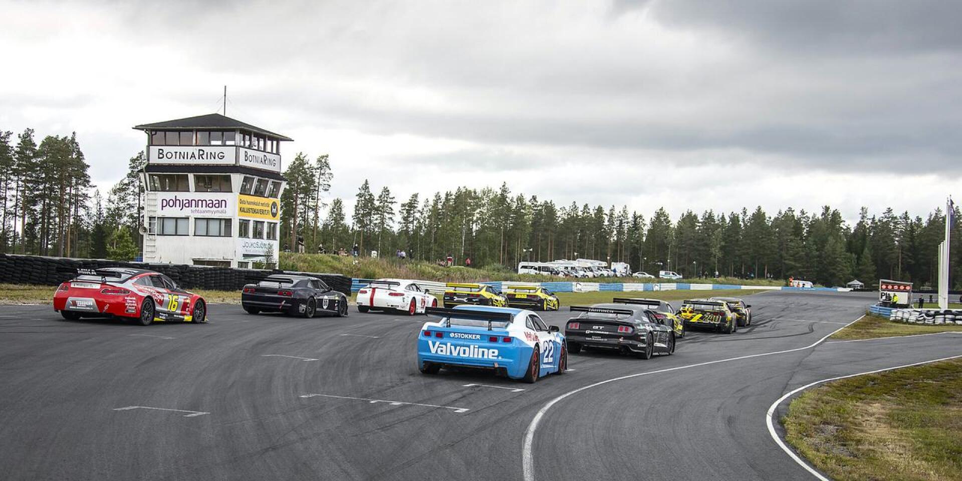 Rata SM:n ensimmäinen osakilpailu ajettiin elokuussa Jurvan Botniaringillä.