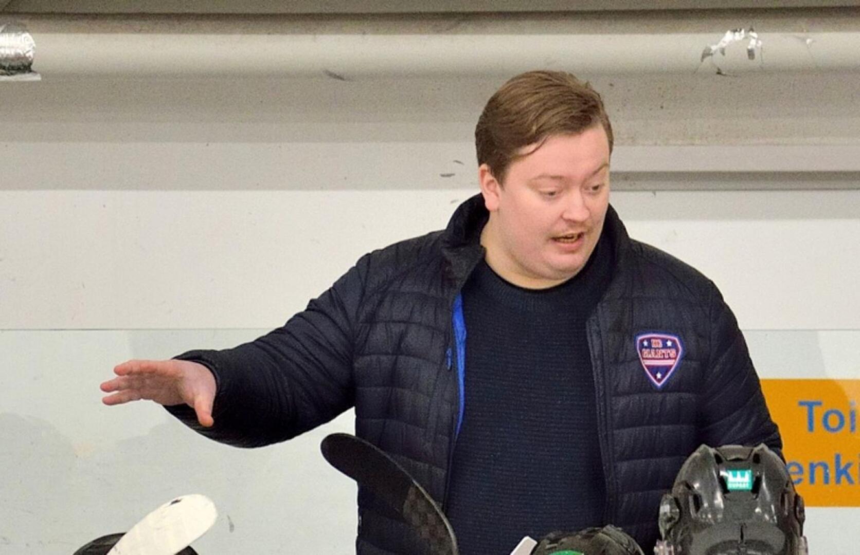 Jesper Jalonen jatkaa JHT:n valmentajana.