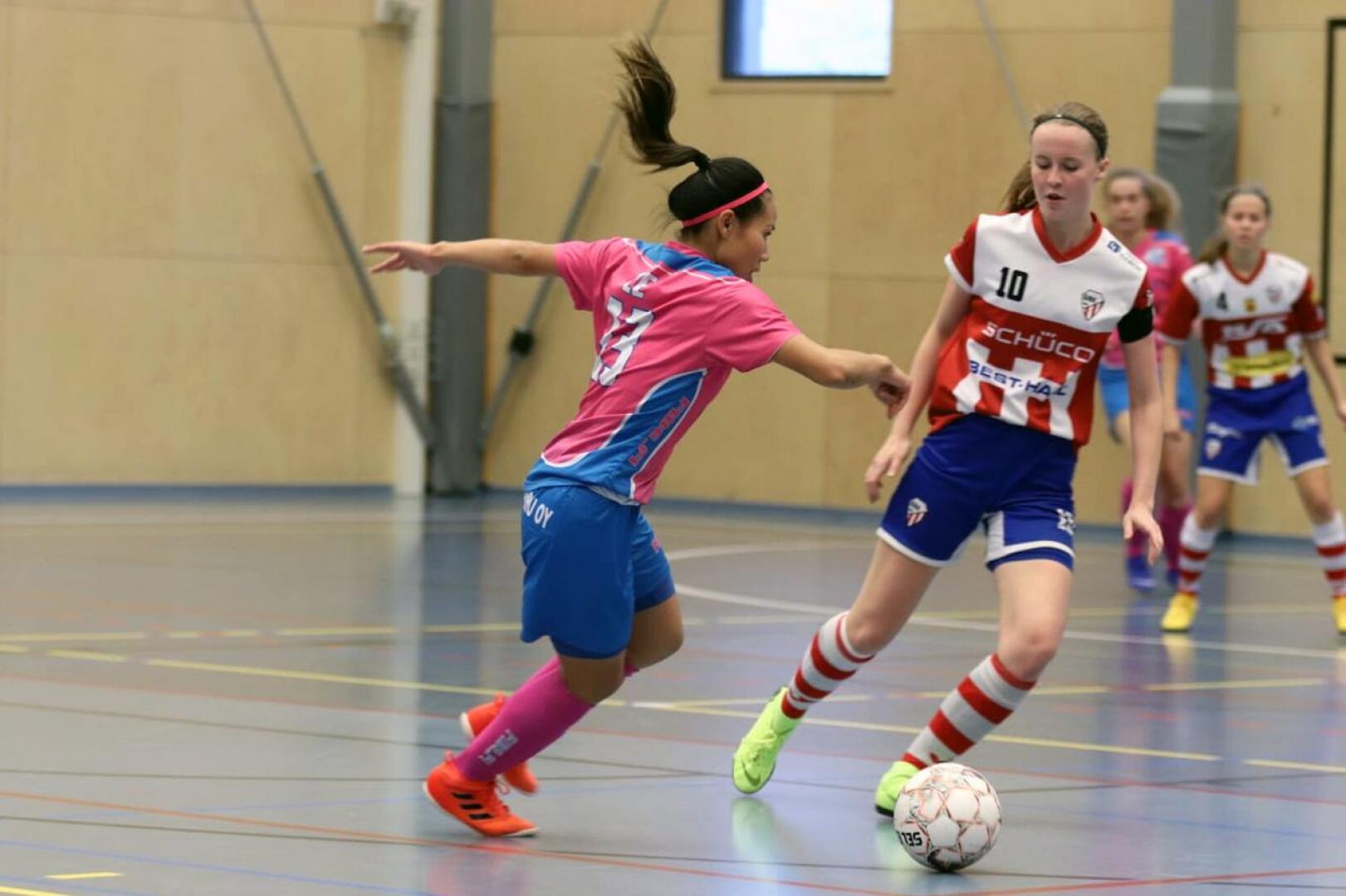 Viime kaudella KP-Vetu ja GBK kohtasivat Ykkösessä. Jenny Le-Östmamin KP-Vetu on nousemassa naisten Futsal-liigaan.
