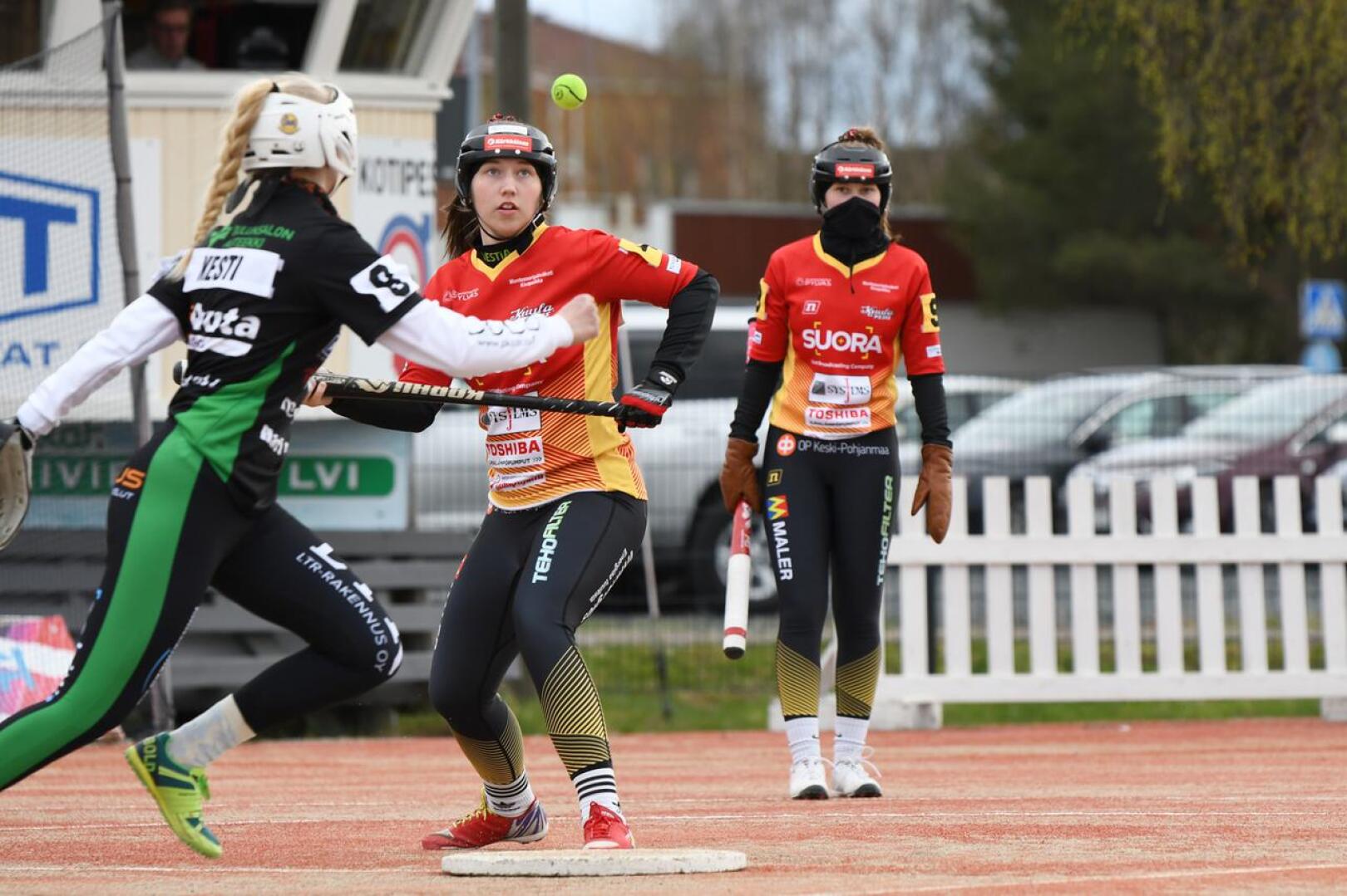 Eerika Vierimaa täräytti Kuulattarille neljä juoksua.