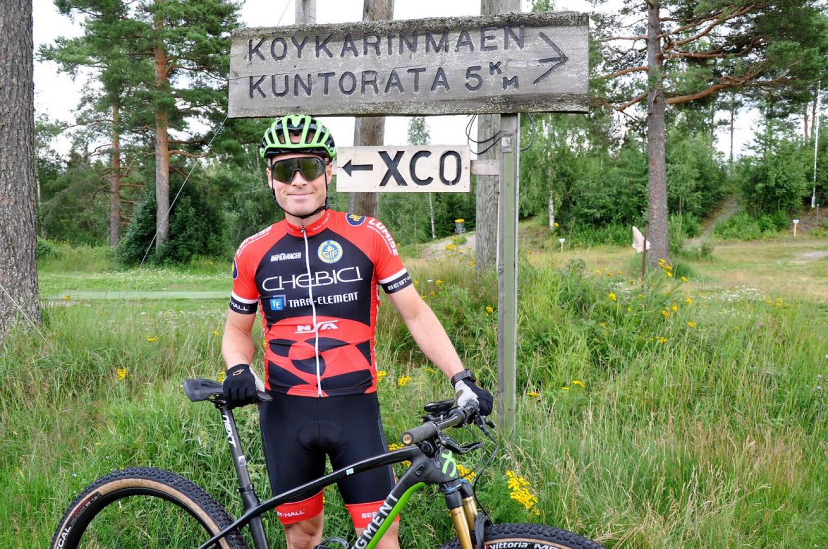 Antti Tuukkanen toivoo, että lähiseudun asukkaat tulevat innolla seuraamaan maastopyöräilyn SM-kisoja Köykäriin.