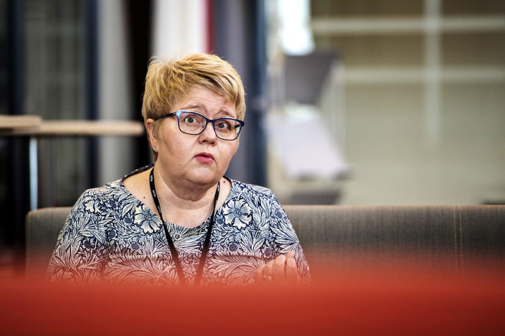 Toimitusjohtaja Minna Korkiakoski-Västi pitää kuntavaalien siirtoa valtuuston päätöksentekoa vaikeuttavana asiana.