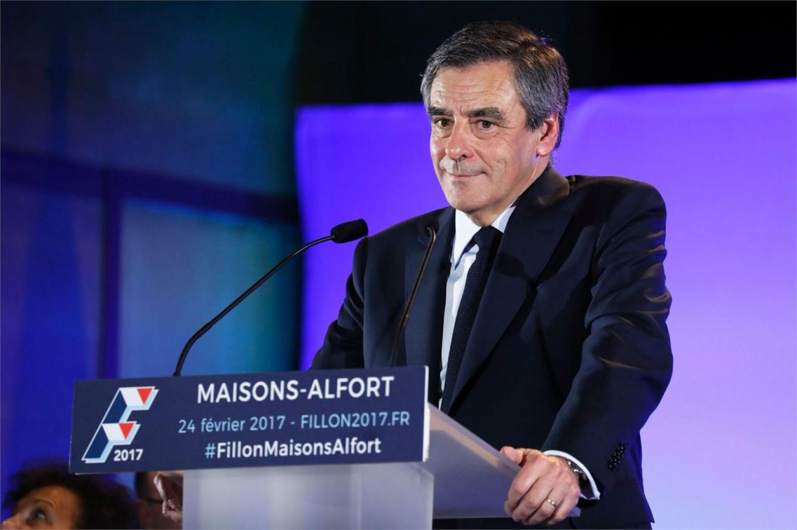 Francois Fillonin on epäilty maksaneen perusteettomasti parlamentin avustajapalkkioita vaimolleen. LEHTIKUVA/AFP