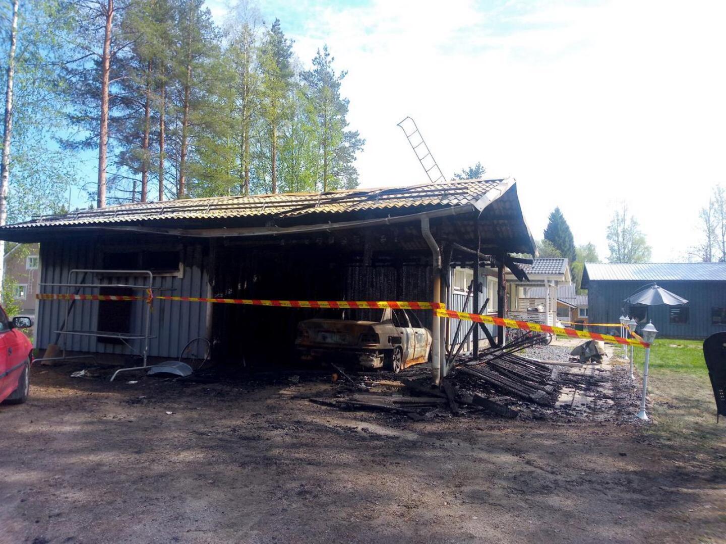 Omakotitalo Haapajärven Kaivokadulla kärsi mittavia vahinkoja.
