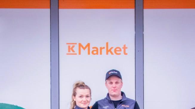 Anni-Elina Säävälä ja Toni Ollila siirtyvät K-Supermarketin kauppiaiksi Haapajärvelle huhtikuun alussa.
