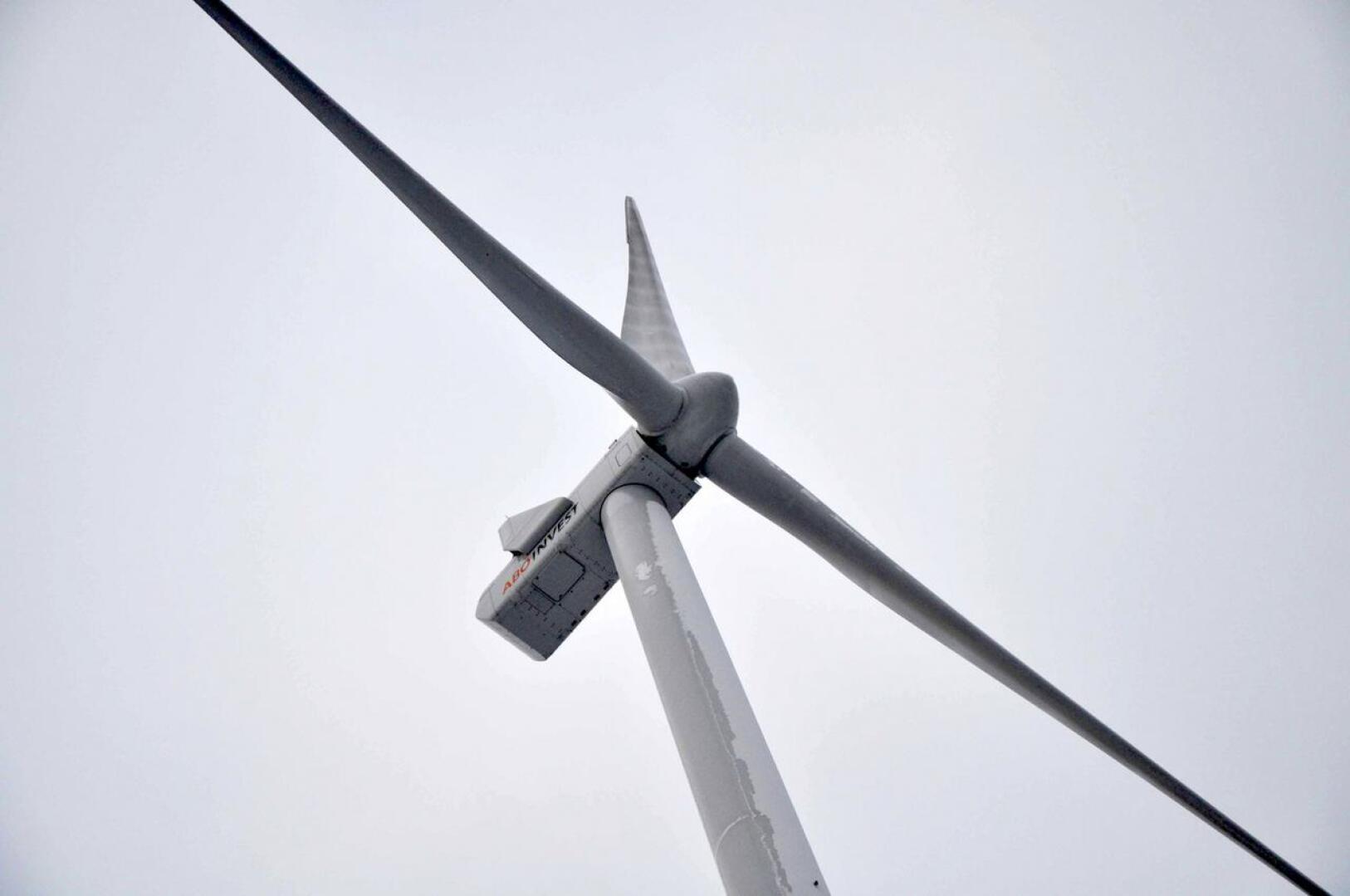 Kaukasen tuulipuistoon Kannukseen rakennetaan kahdeksan tuulimyllyä, joiden on määrä tuottaa sähköä kahden vuoden kuluttua.