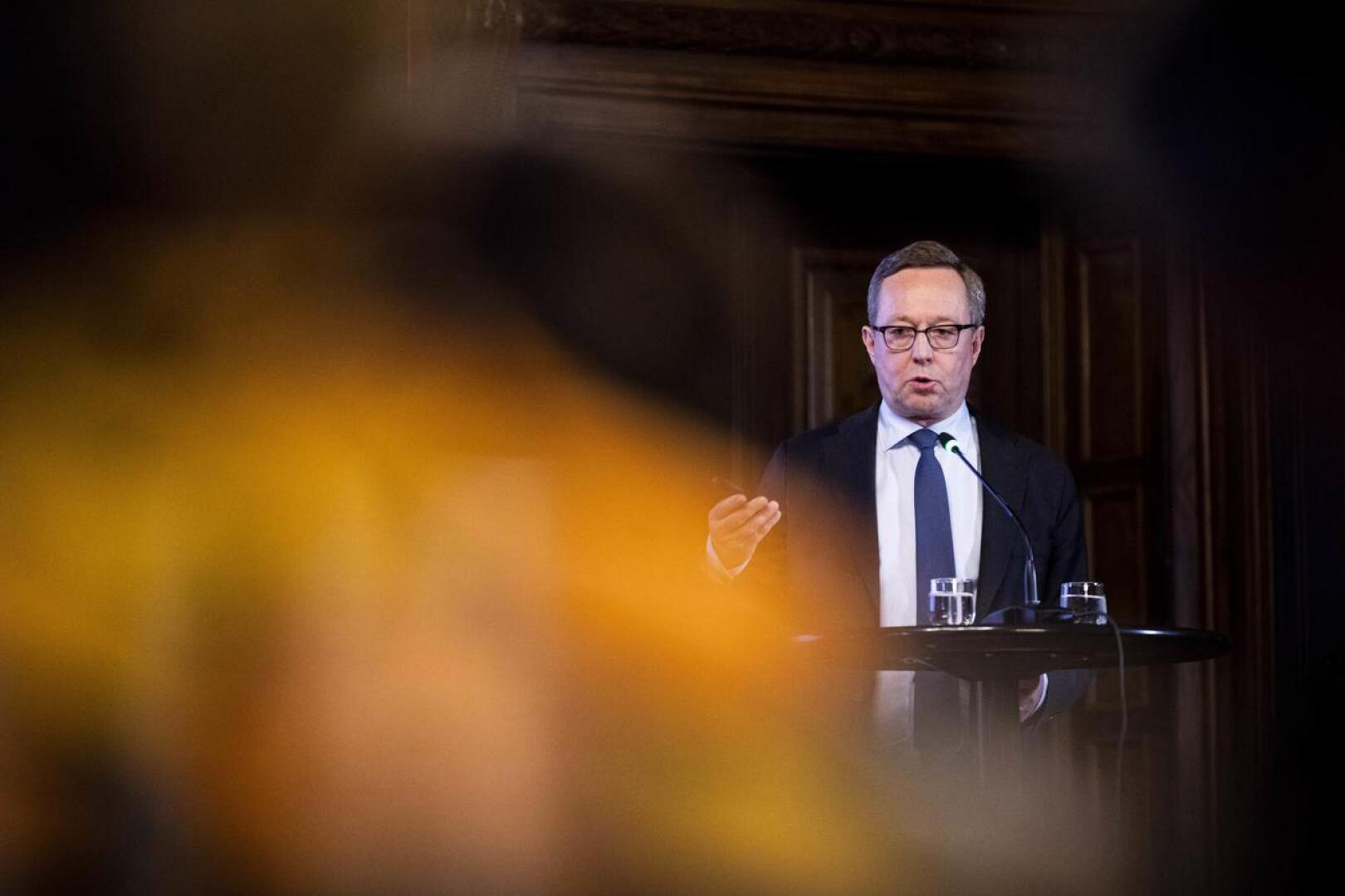 Valtiovarainministeri Mika Lintilä painotti, että hallituksella ei ole sellaista vaihtoehtoa, jossa työllisyystavoite jää toteutumatta, mutta menojen suunnitellut lisäykset toteutuvat.