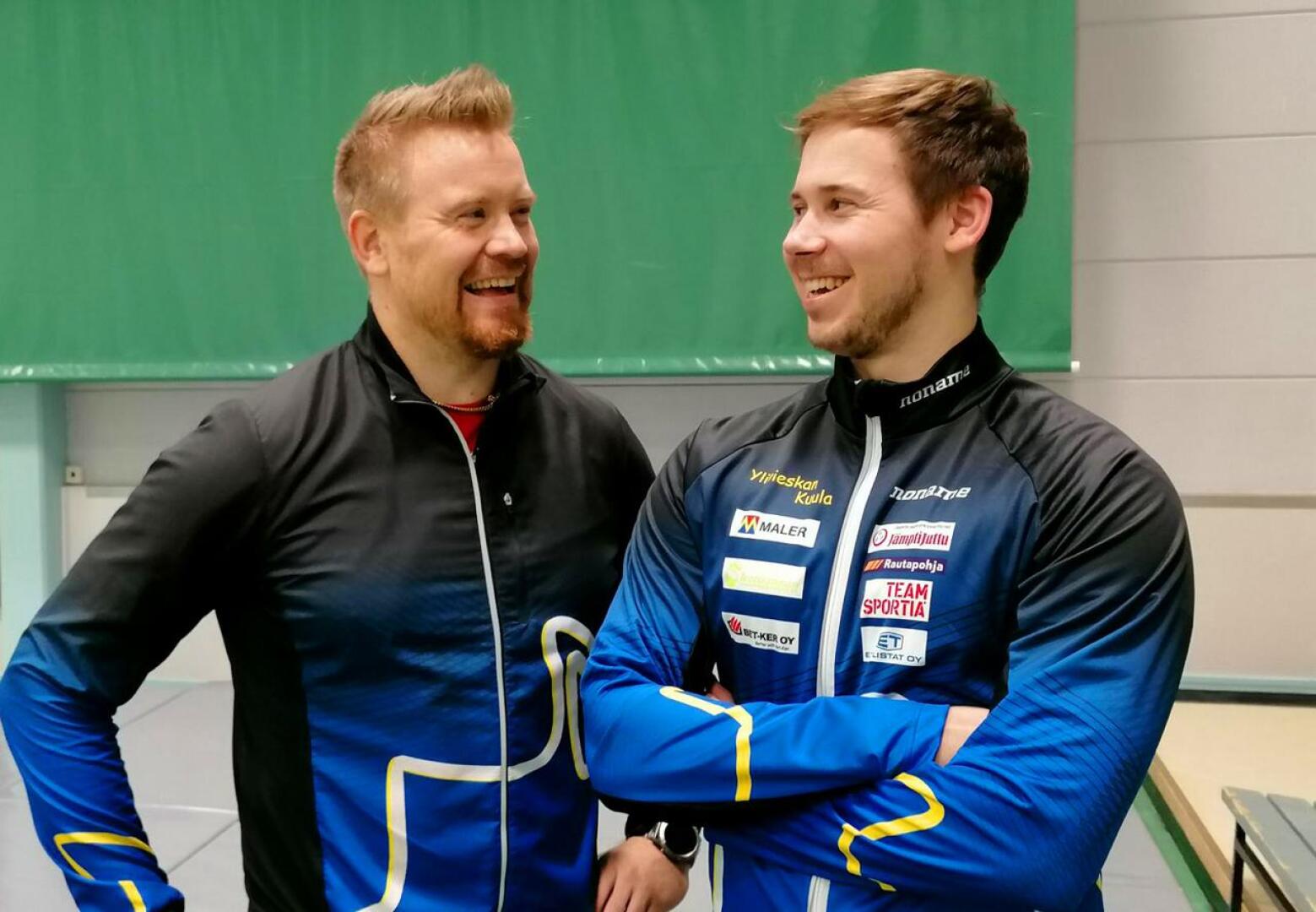 Jarmo Marttila (oikealla) heittää ensi kesänä Ylivieskan Kuulan väreissä. Samalla Marttila siirtyy Jarkko Koski-Vähälän valmennukseen. 