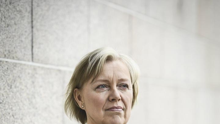 Eduskunnan apulaisoikeusasiamies Maija Sakslin on ratkaissut useita kanteluita vanhusten epäinhimillisestä kohtelusta.