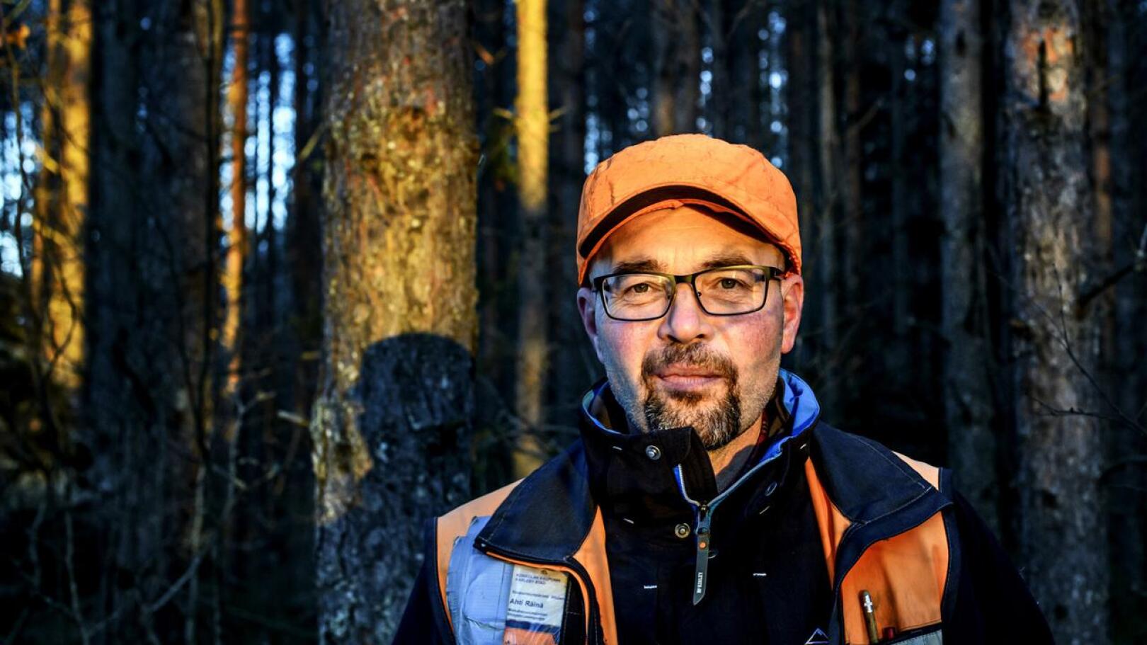 Metsätalousinsinööri Ahti Räinä.