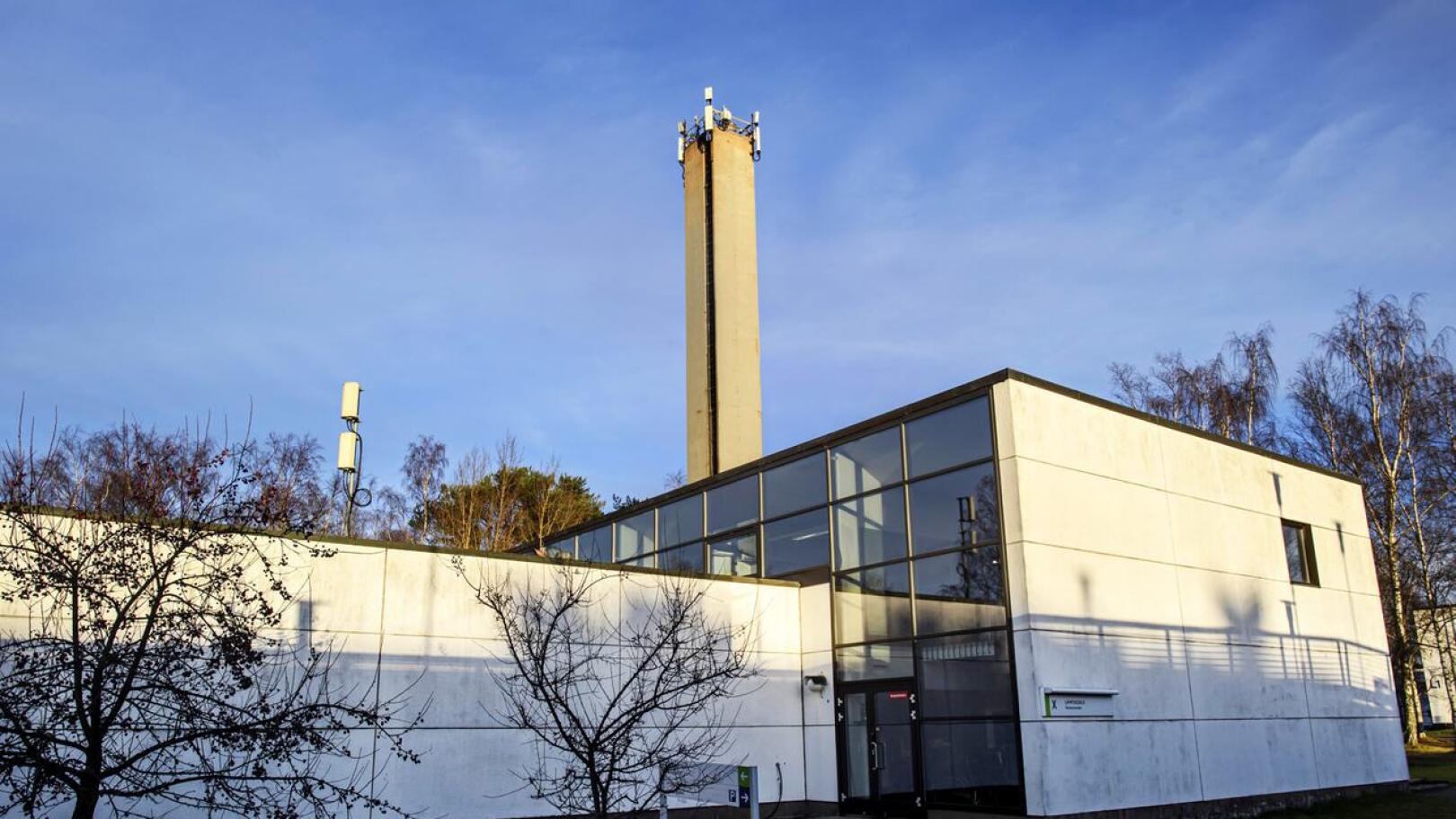 Keski-Pohjanmaan keskussairaalan entiseen lämpökeskukseen rakennetussa Kokkolan krematoriossa ensimmäinen vainaja tuhkattiin elokuun viimeisenä.