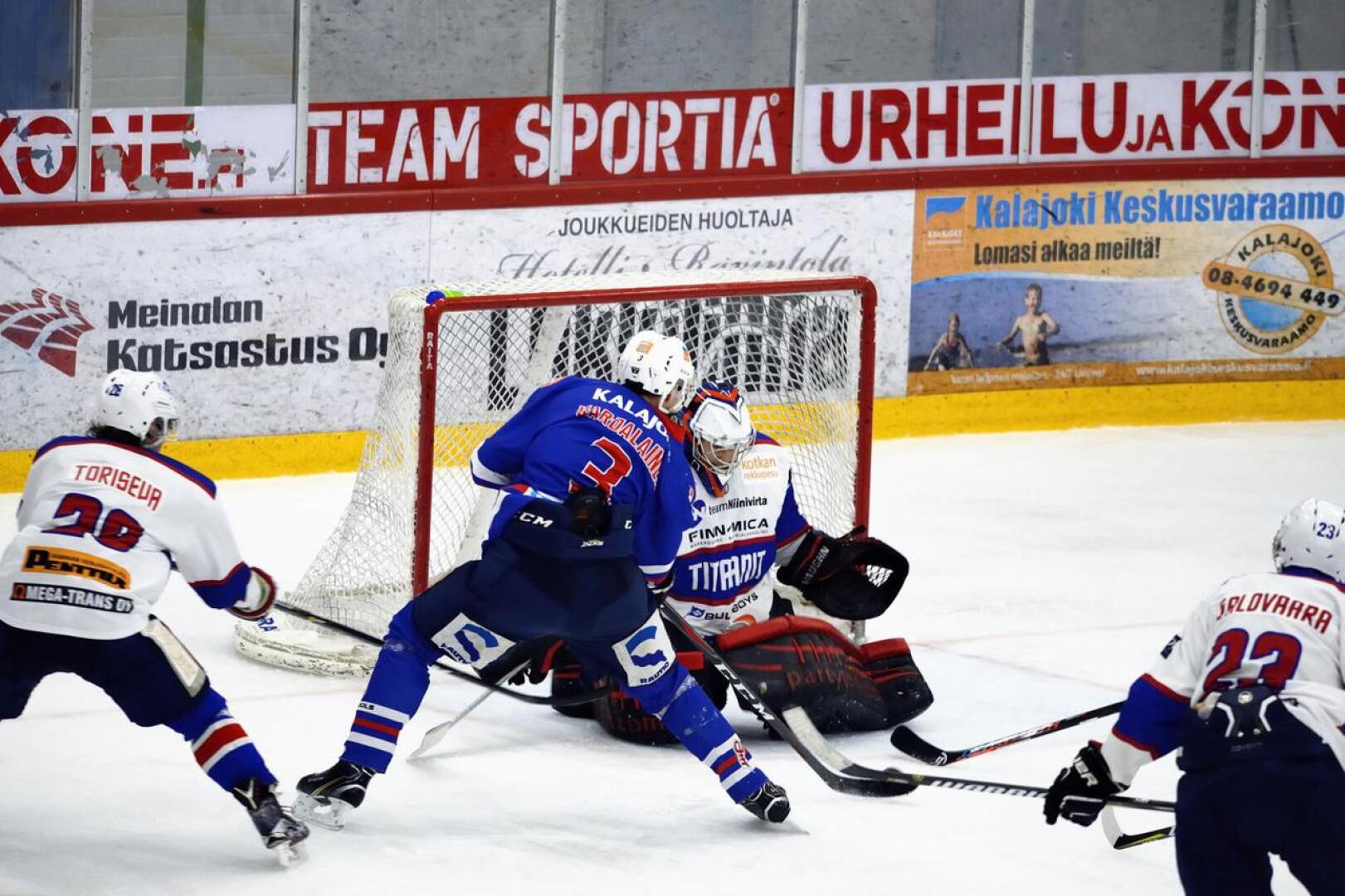 Teemu Karjalainen ampui kaksi maalia lauantain ottelussa Titaaneja vastaan.