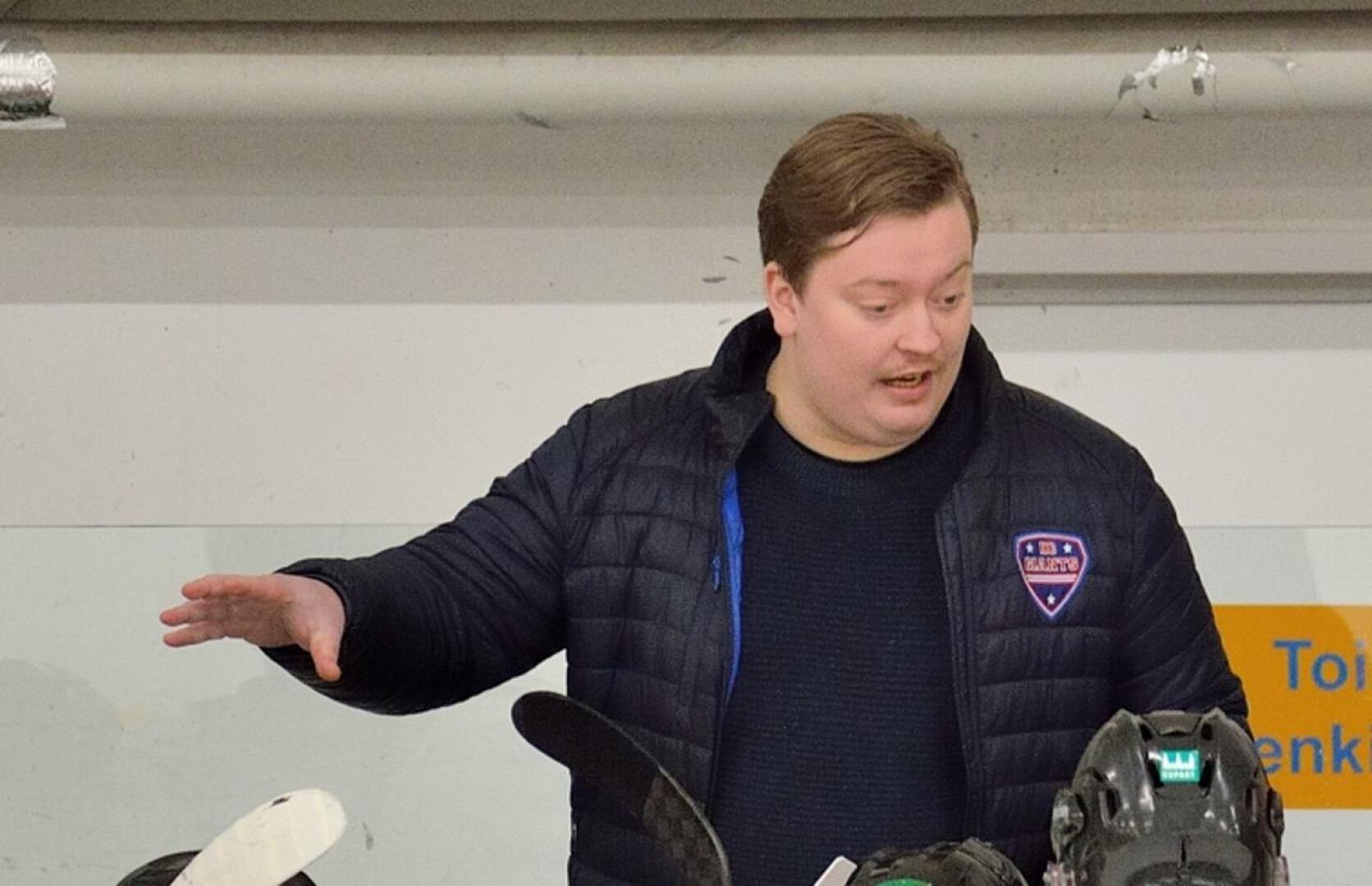 Jesper Jalonen on JHT:n uusi päävalmentaja.
